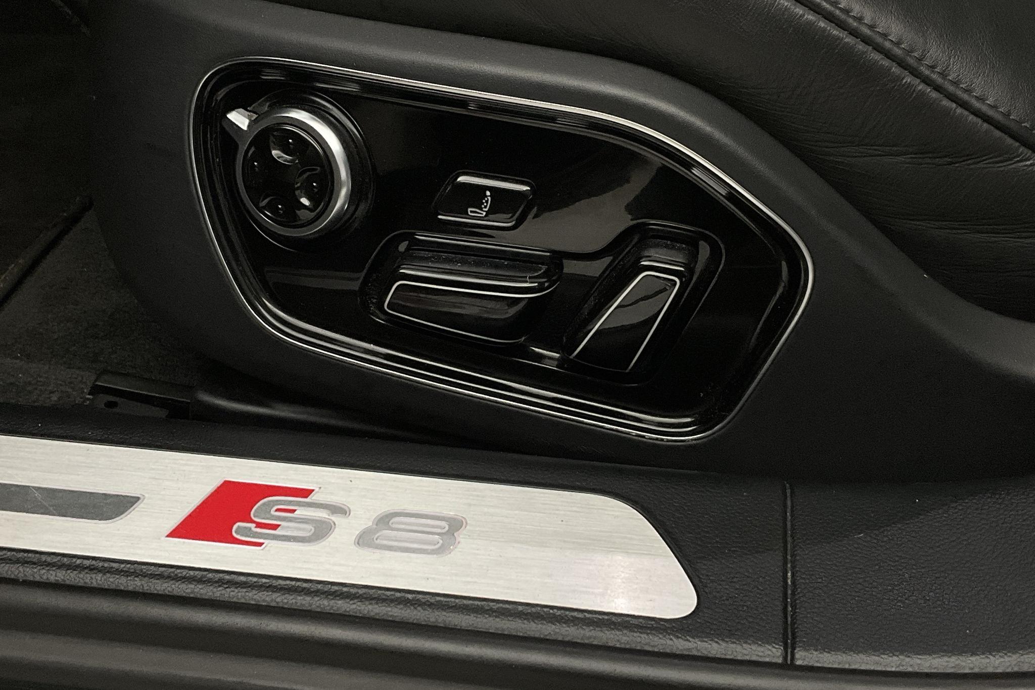 Audi S8 4.0 TFSI (520hk) - 15 350 mil - Automat - grå - 2014