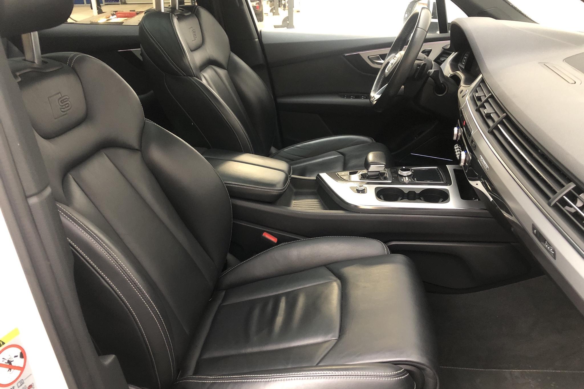 Audi Q7 50 TDI quattro (286hk) - 9 001 mil - Automat - vit - 2019
