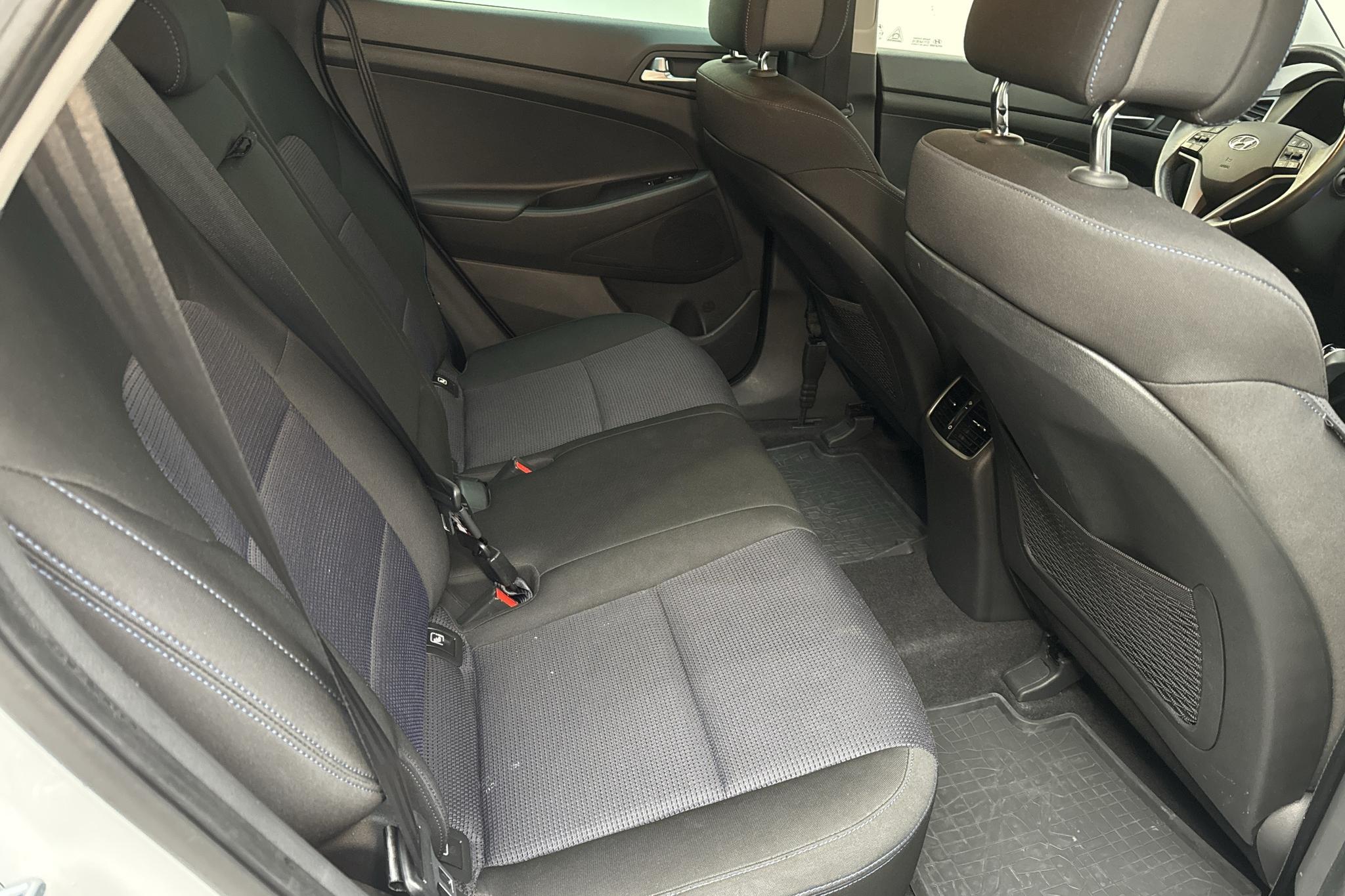 Hyundai Tucson 1.6 T-GDI 4WD (177hk) - 6 765 mil - Automat - vit - 2018