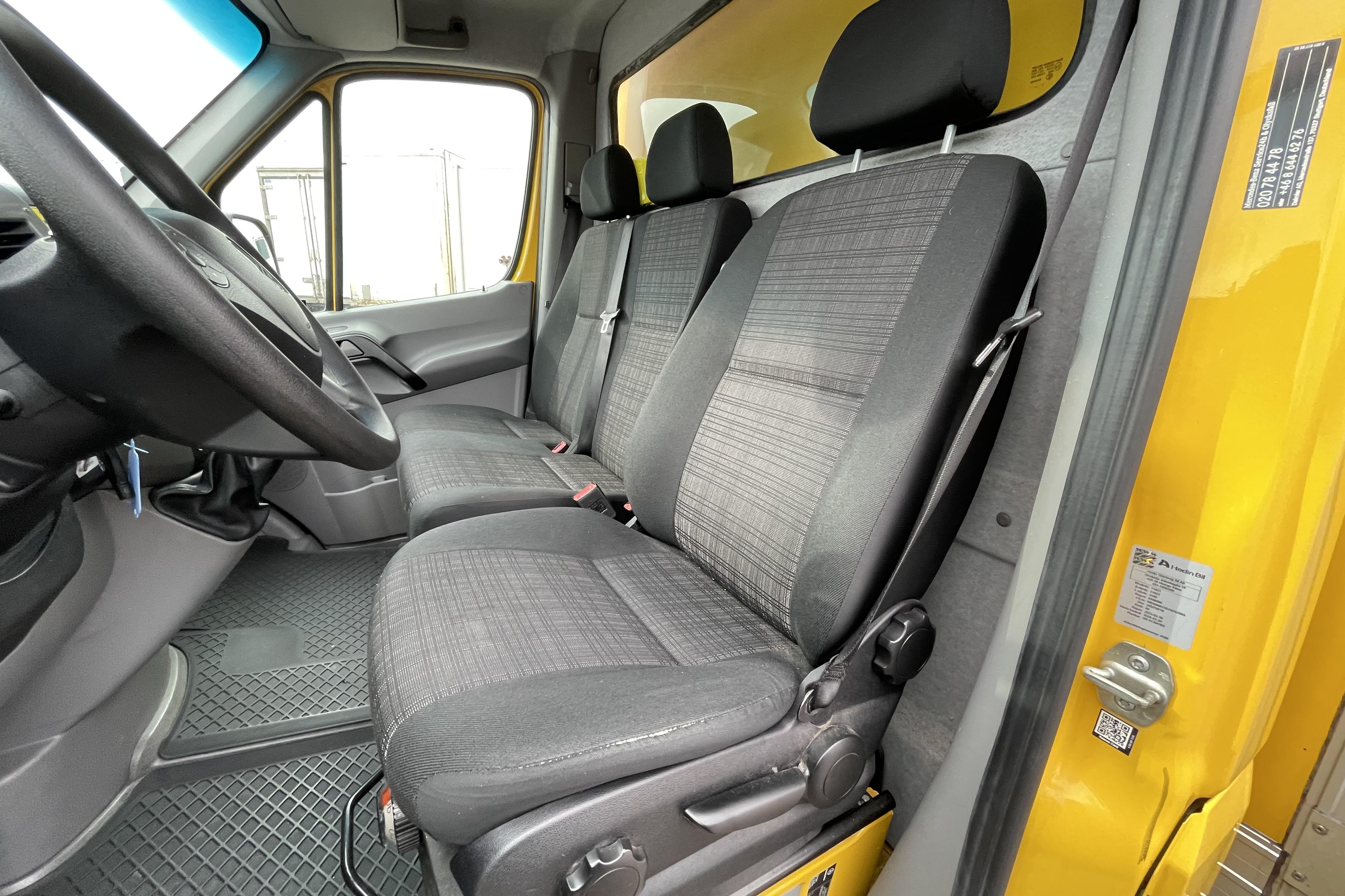 Mercedes Sprinter 516 CDI (163hk) - 155 295 km - Manual - yellow - 2018