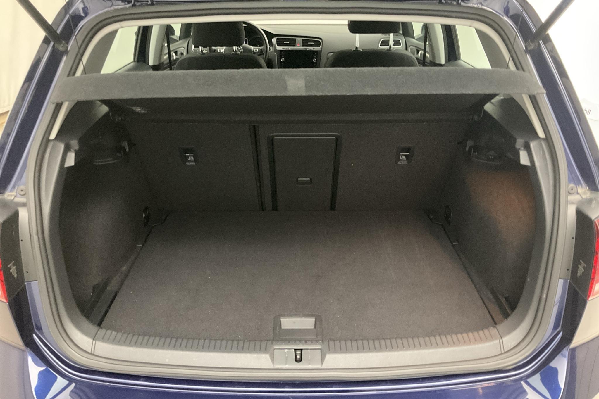 VW Golf VII 1.0 TSI 5dr (110hk) - 75 720 km - Manual - Dark Blue - 2017