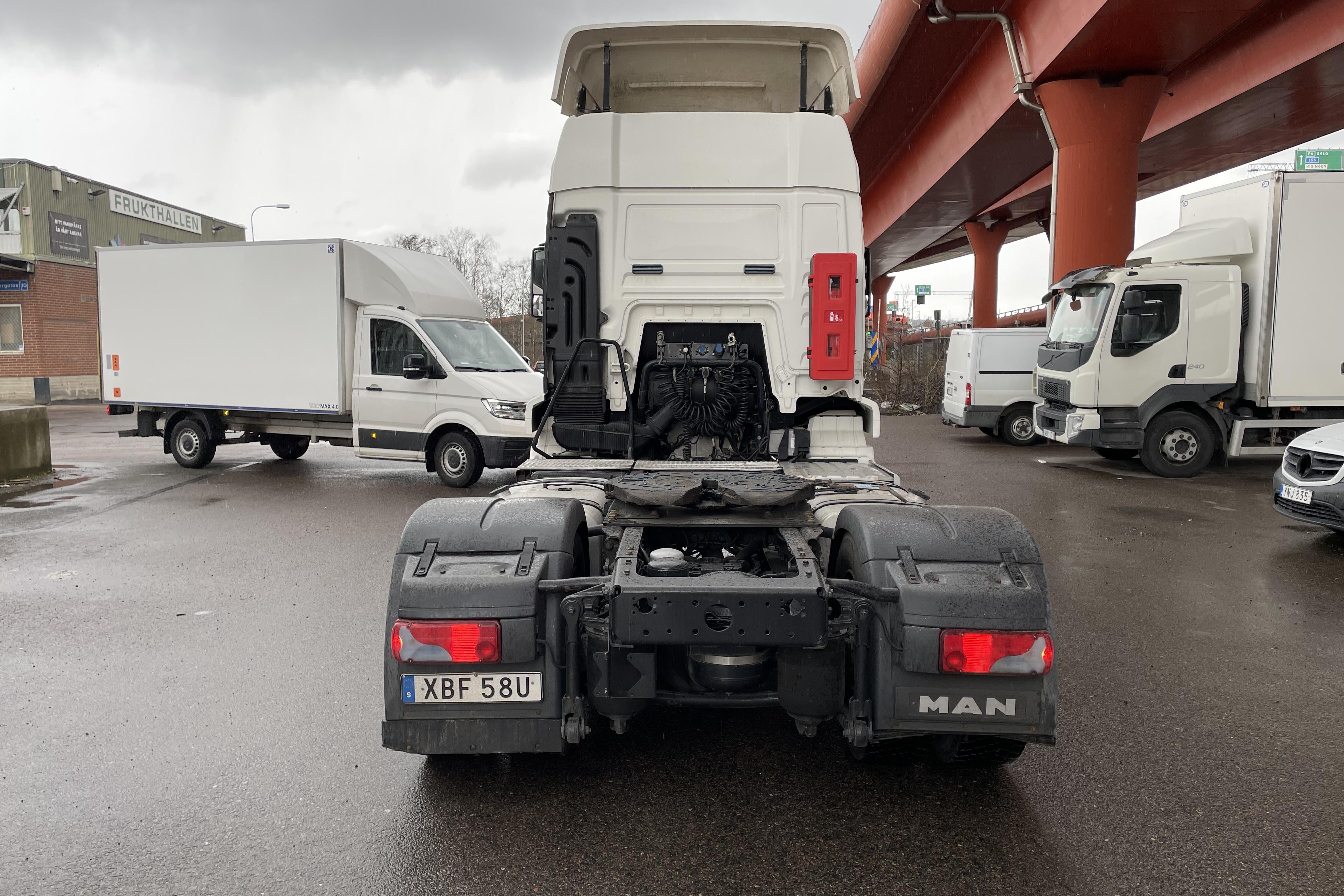 MAN TGS + Krone kyltrailer - 305 957 km - Automat - vit - 2014