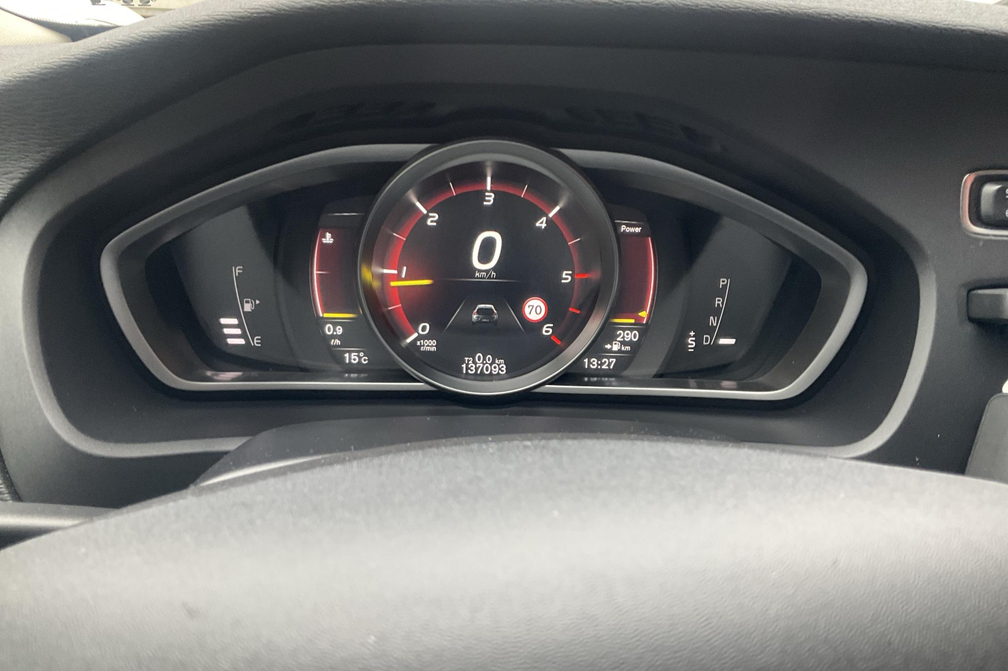 Volvo V40 Cross Country D3 (150hk) - 137 090 km - Automatyczna - szary - 2019