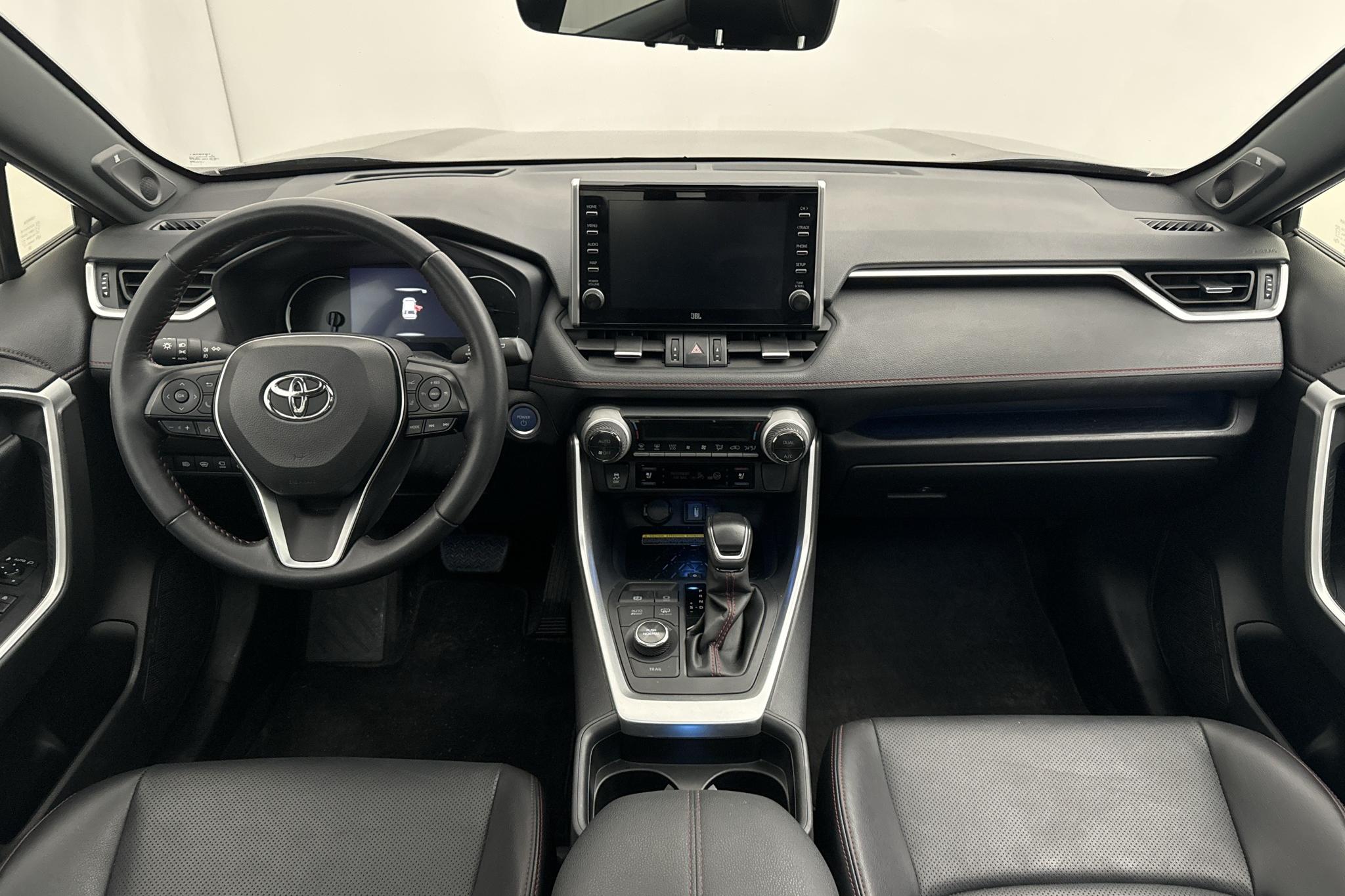 Toyota RAV4 2.5 Plug-in Hybrid AWD (306hk) - 7 525 mil - Automat - grå - 2021