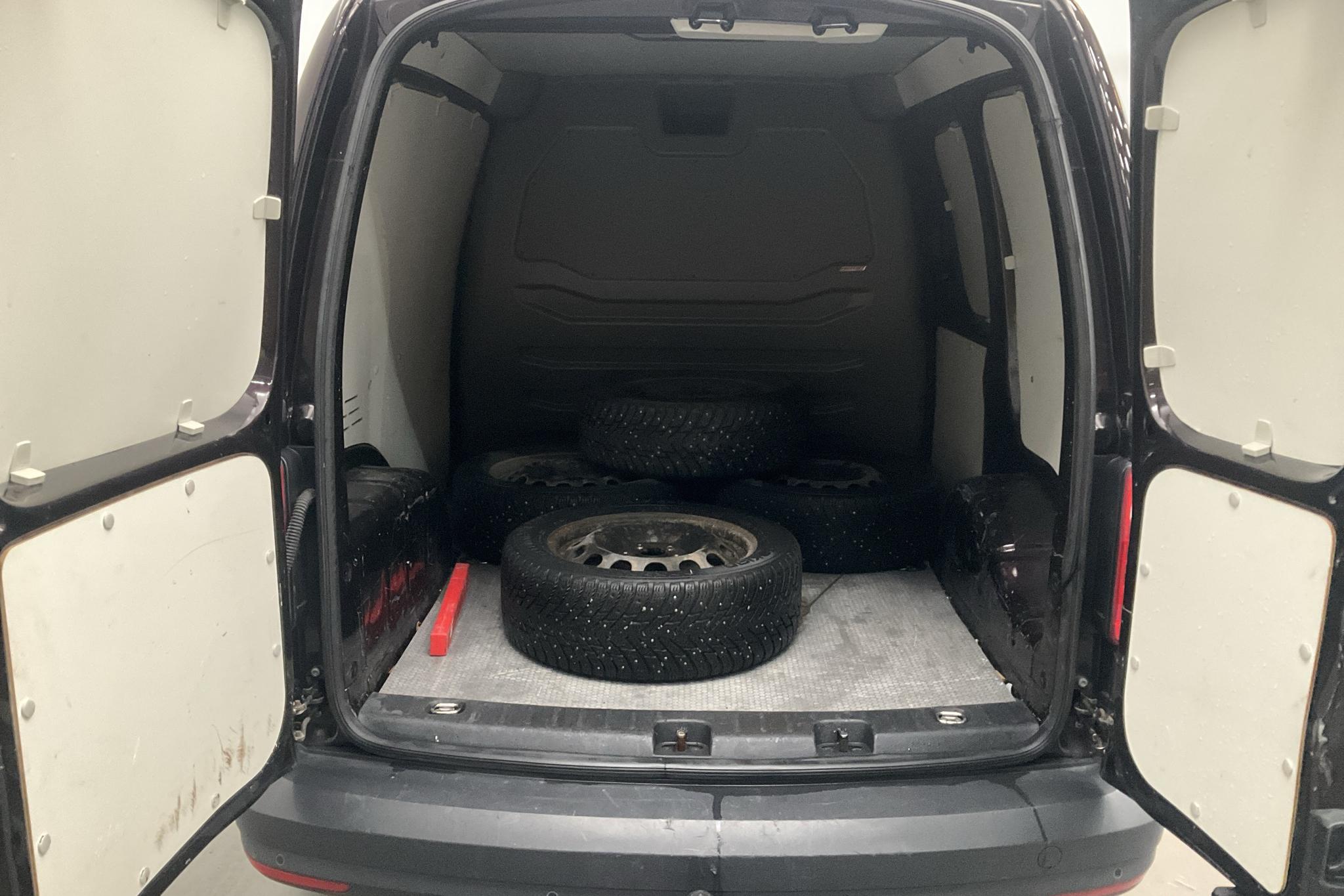 VW Caddy 2.0 TDI Skåp (140hk) - 84 810 km - Automatic - Dark Blue - 2016