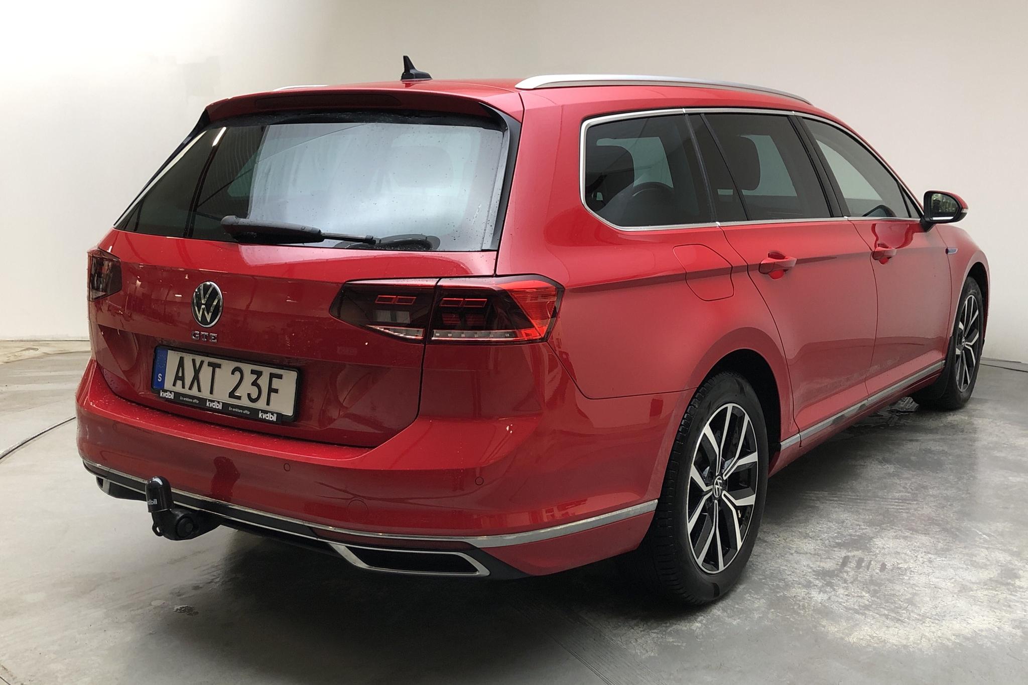 VW Passat 1.4 GTE Sportscombi (218hk) - 5 855 mil - Automat - röd - 2021