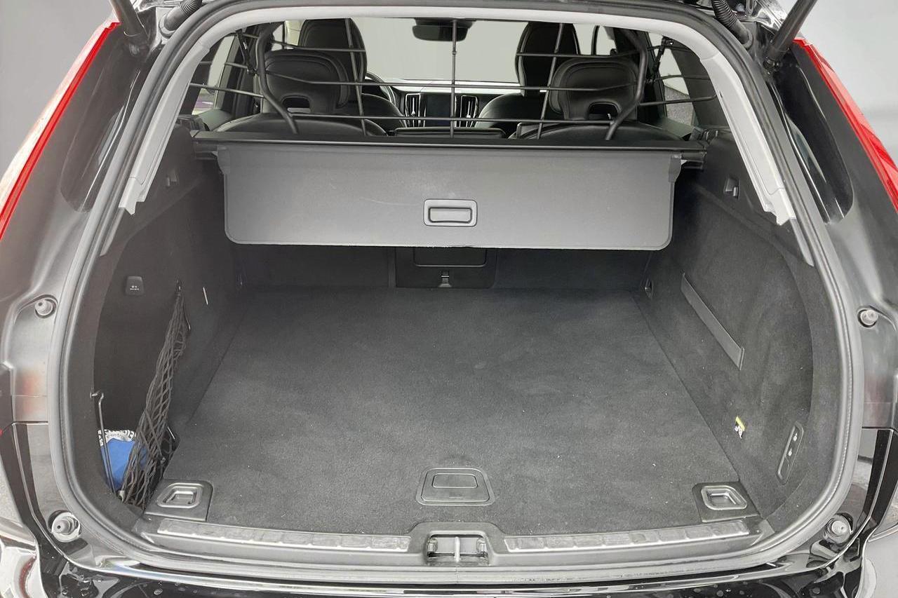 Volvo XC60 D4 2WD (190hk) - 152 100 km - Automaattinen - musta - 2019