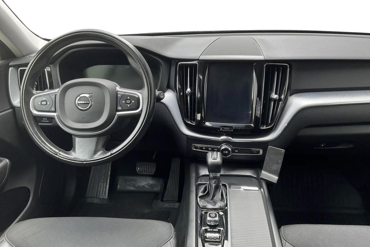 Volvo XC60 D4 2WD (190hk) - 152 100 km - Automaattinen - musta - 2019
