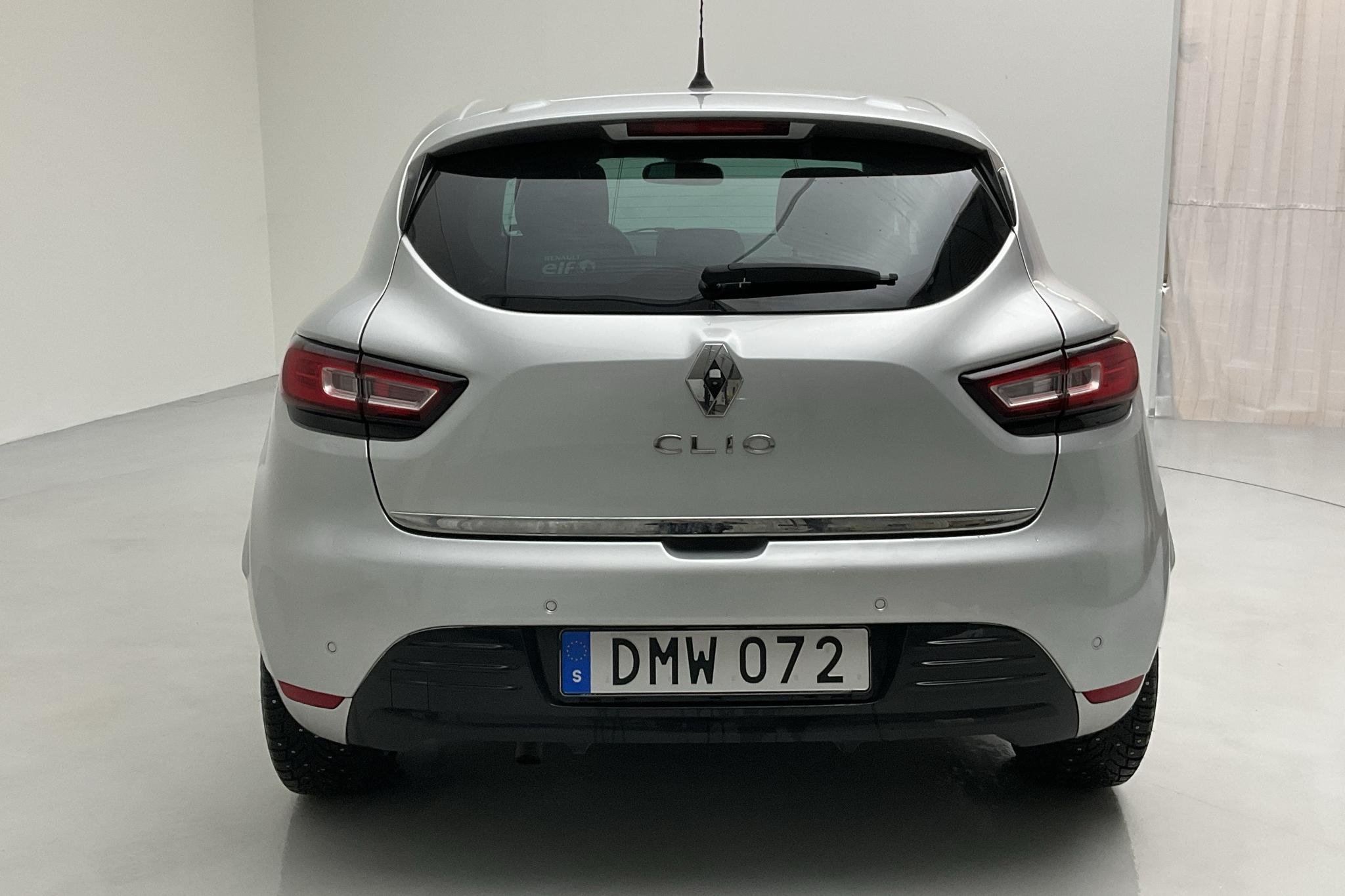 Renault Clio IV 0.9 TCe 90 5dr (90hk) - 6 508 mil - Manuell - silver - 2018