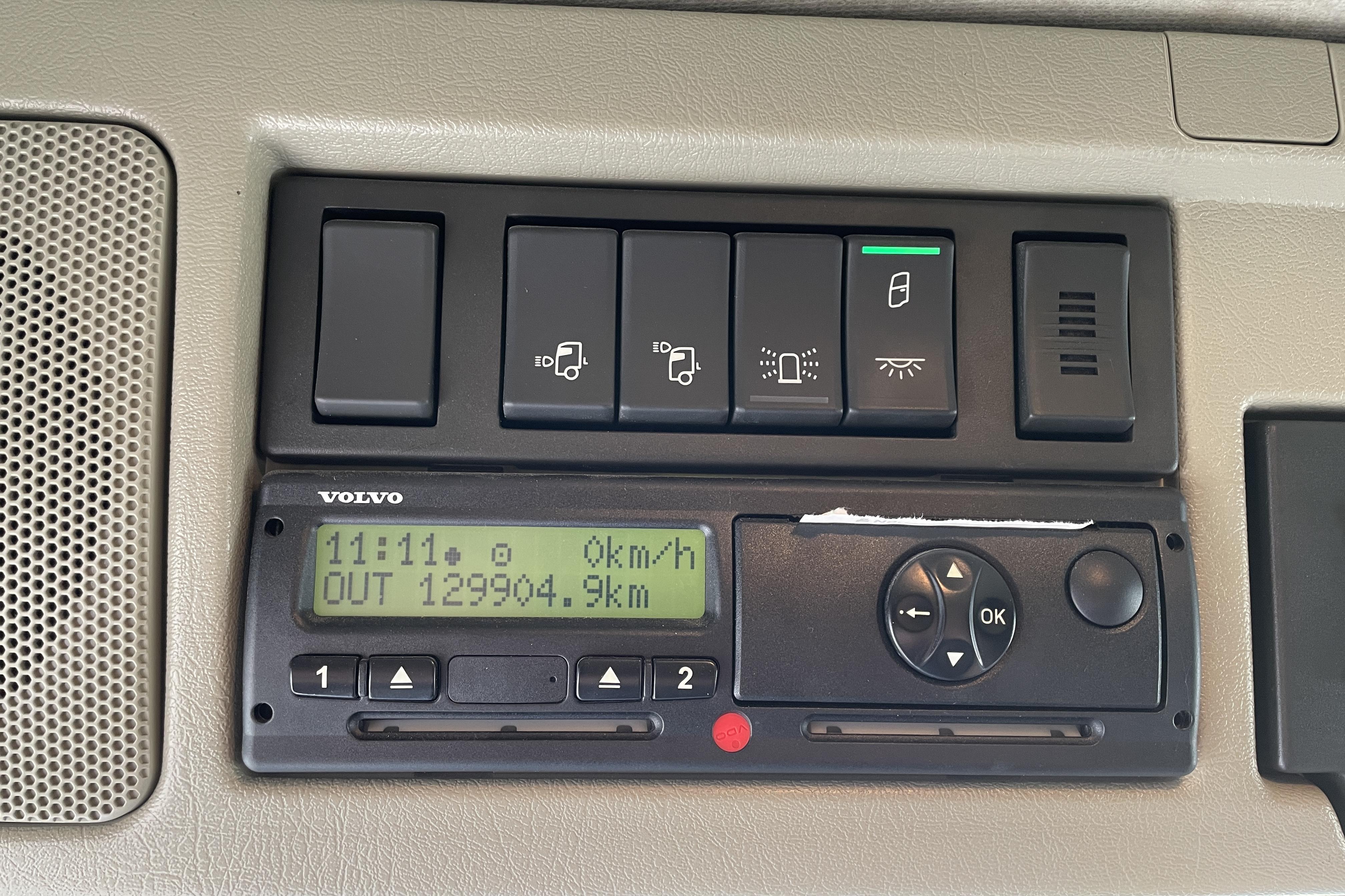 Volvo FM6*2 (linjemålningsbil) - 129 904 km - Manuell - vit - 2014