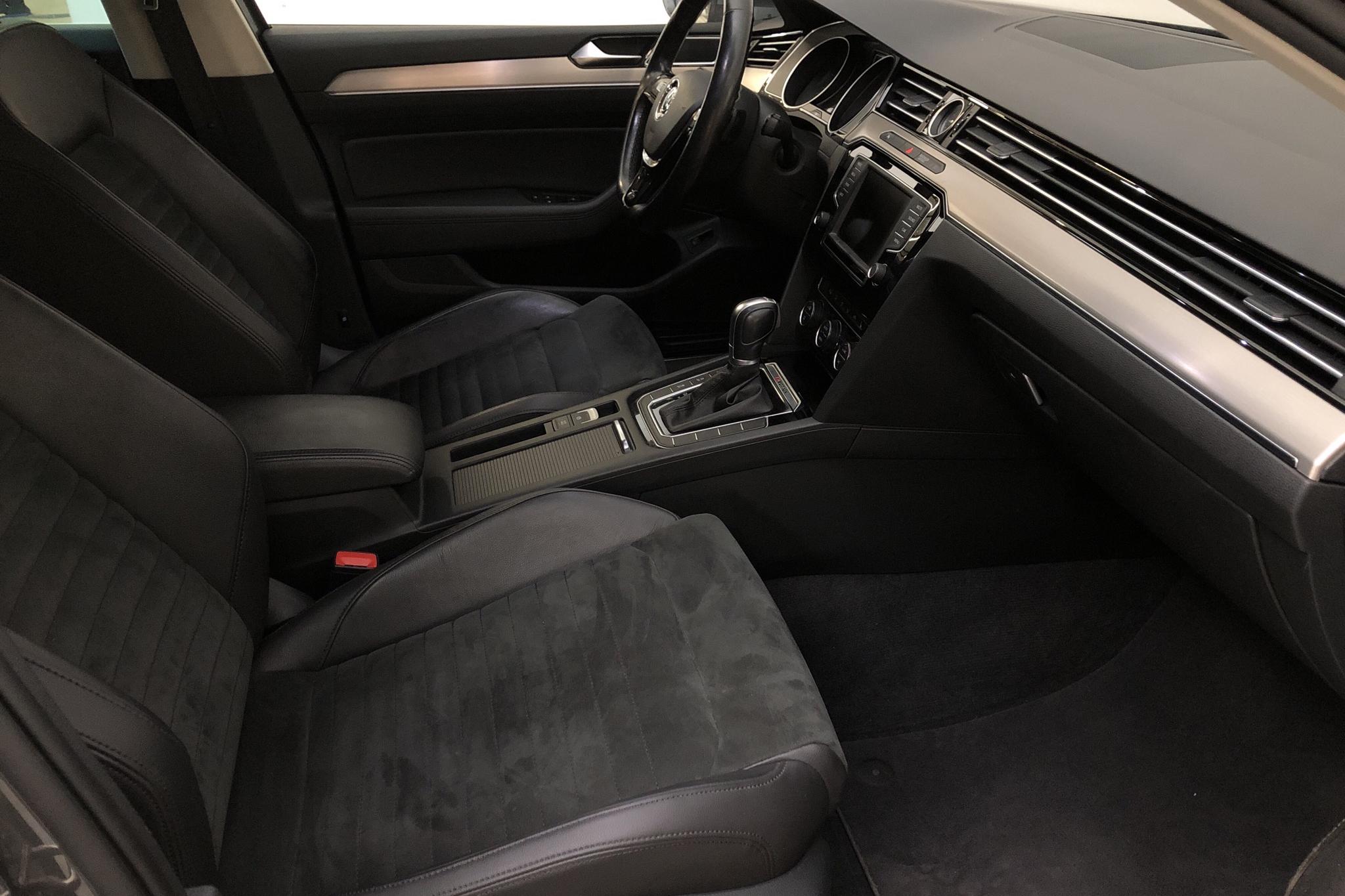 VW Passat 2.0 TDI Sportscombi 4MOTION (190hk) - 21 663 mil - Automat - Dark Grey - 2016