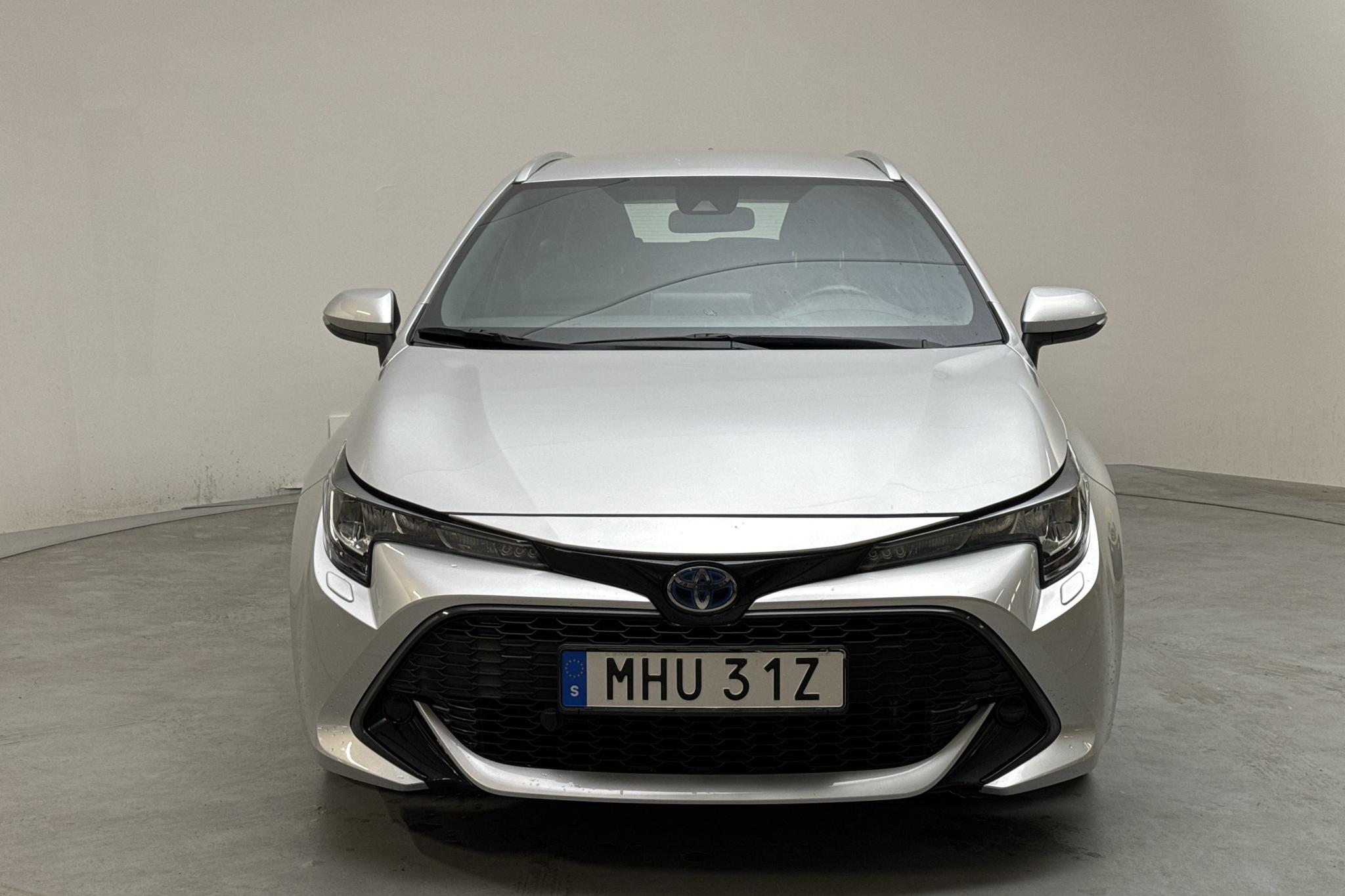 Toyota Corolla 1.8 Hybrid Touring Sports (122hk) - 5 063 mil - Automat - silver - 2020