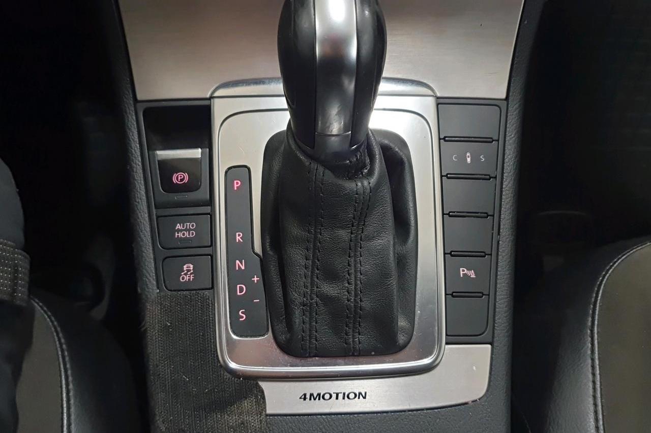 VW Passat 3.6 V6 Variant 4Motion (300hk) - 282 700 km - Automatic - black - 2012