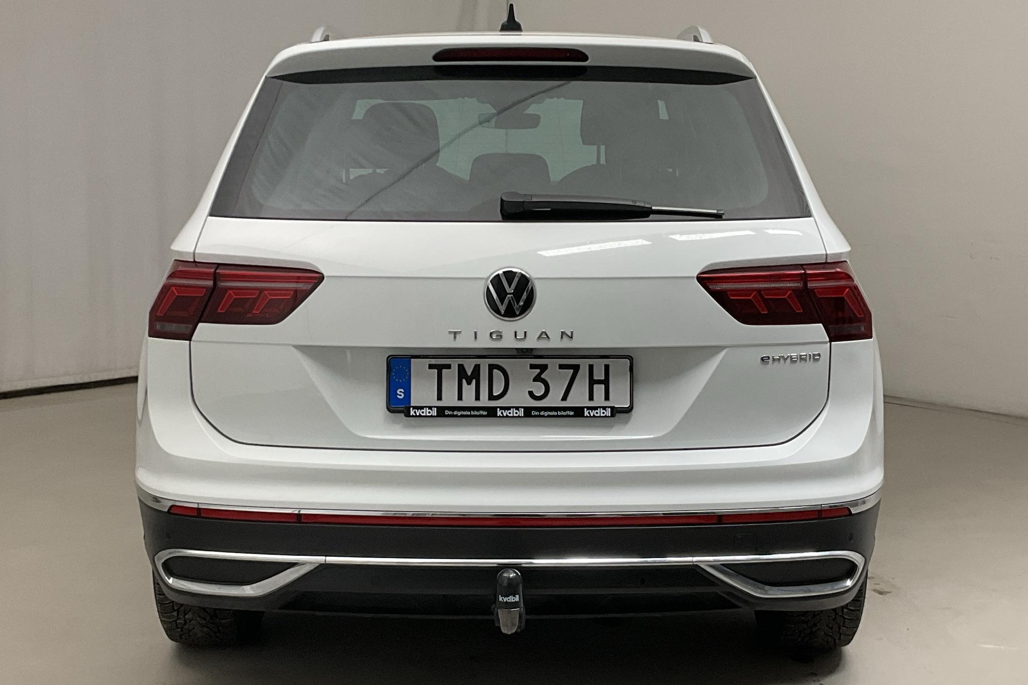 VW Tiguan 1.4 TSI eHybrid (245hk) - 46 190 km - Automatyczna - biały - 2021