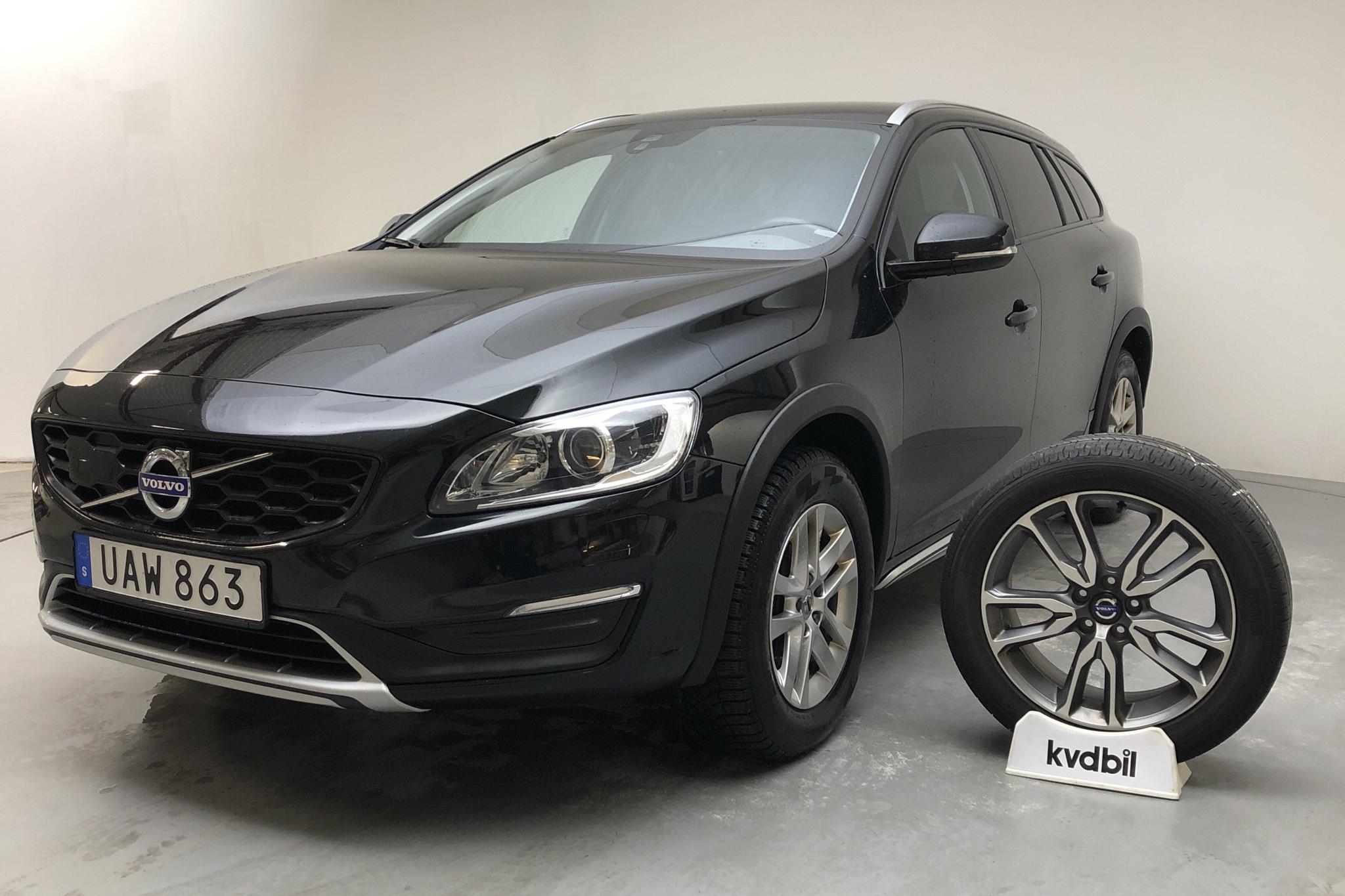 Volvo V60 D3 Cross Country (150hk) - 91 850 km - Automaatne - must - 2018