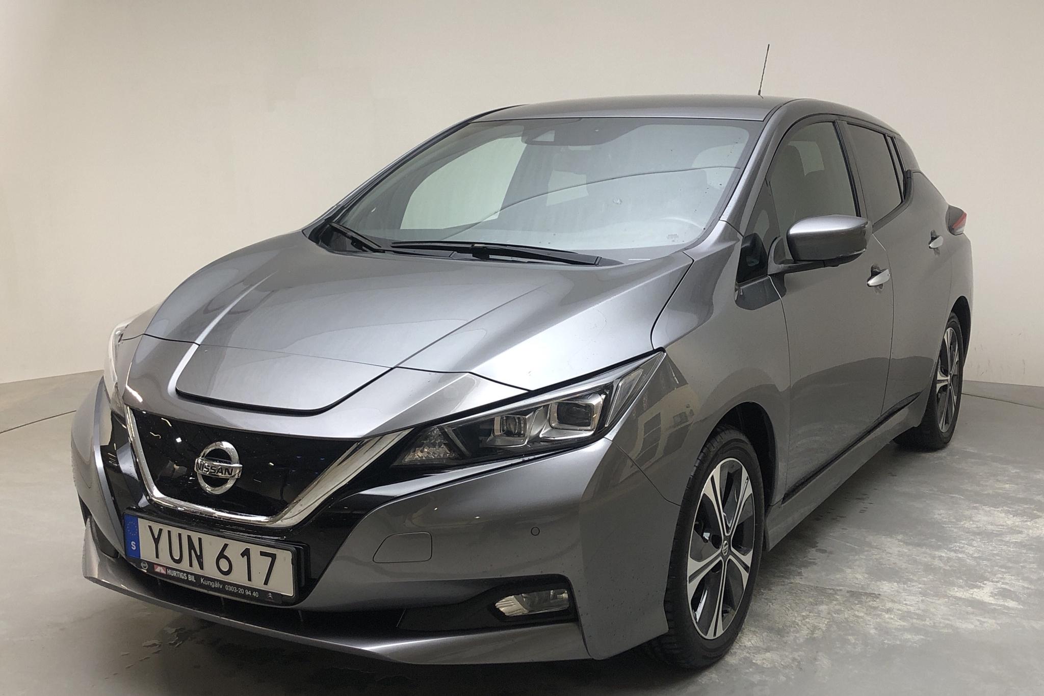 Nissan LEAF 5dr 39 kWh (150hk) - 121 800 km - Automatic - gray - 2019