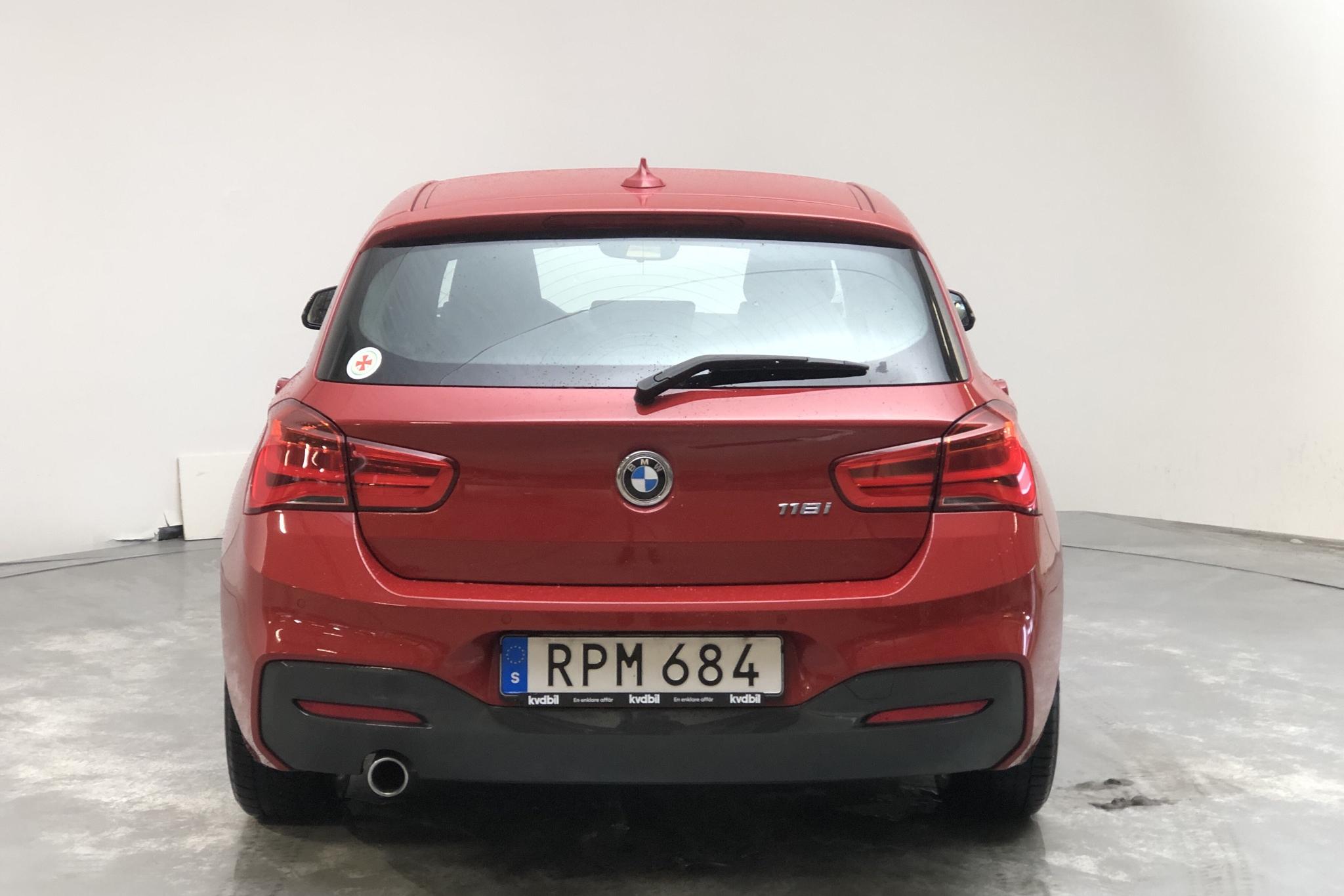 BMW 118i 5dr, F20 (136hk) - 5 051 mil - Manuell - röd - 2019