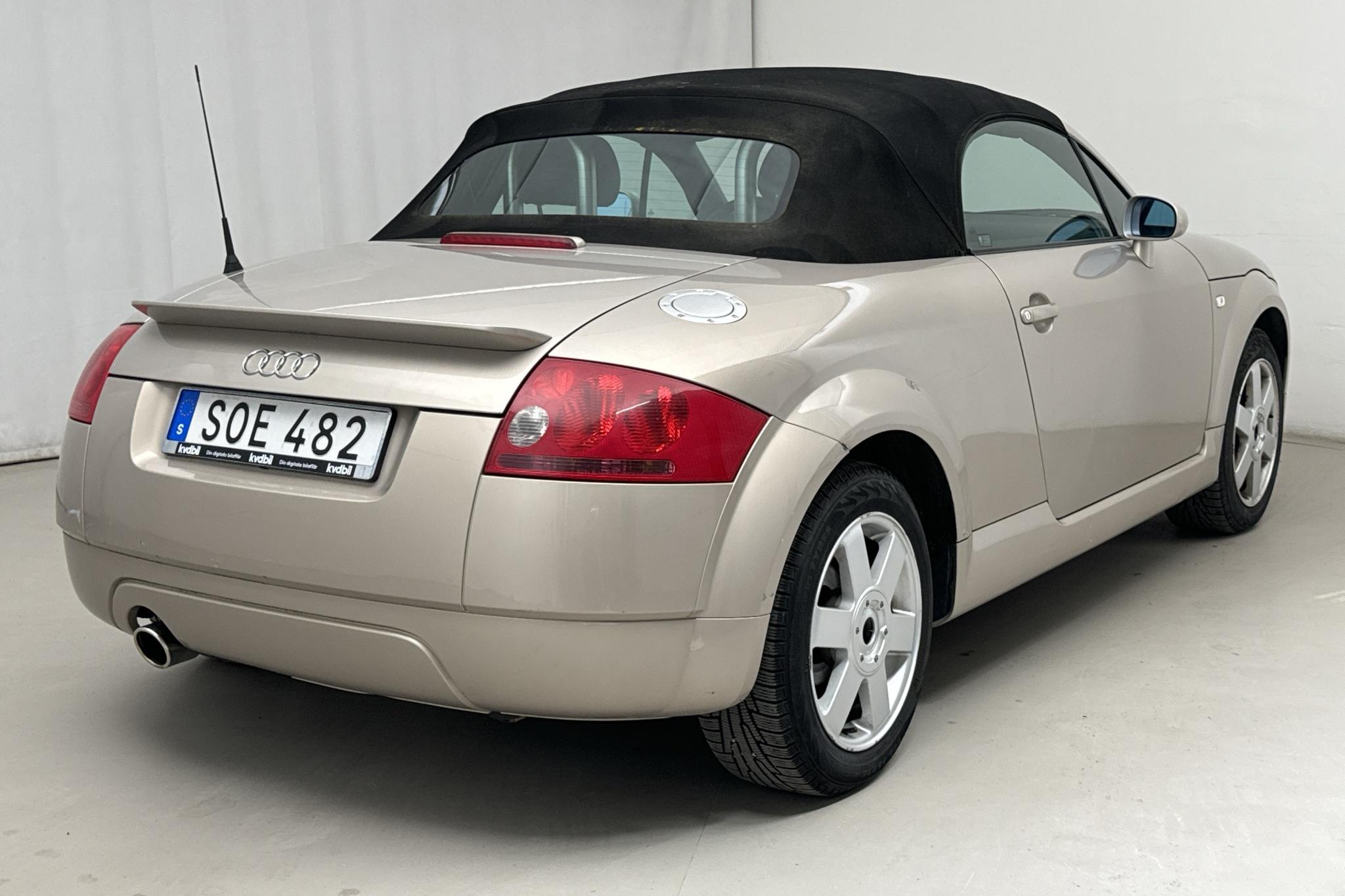 Audi TT 1.8T Roadster (180hk) - 16 529 mil - Manuell - blå - 2001