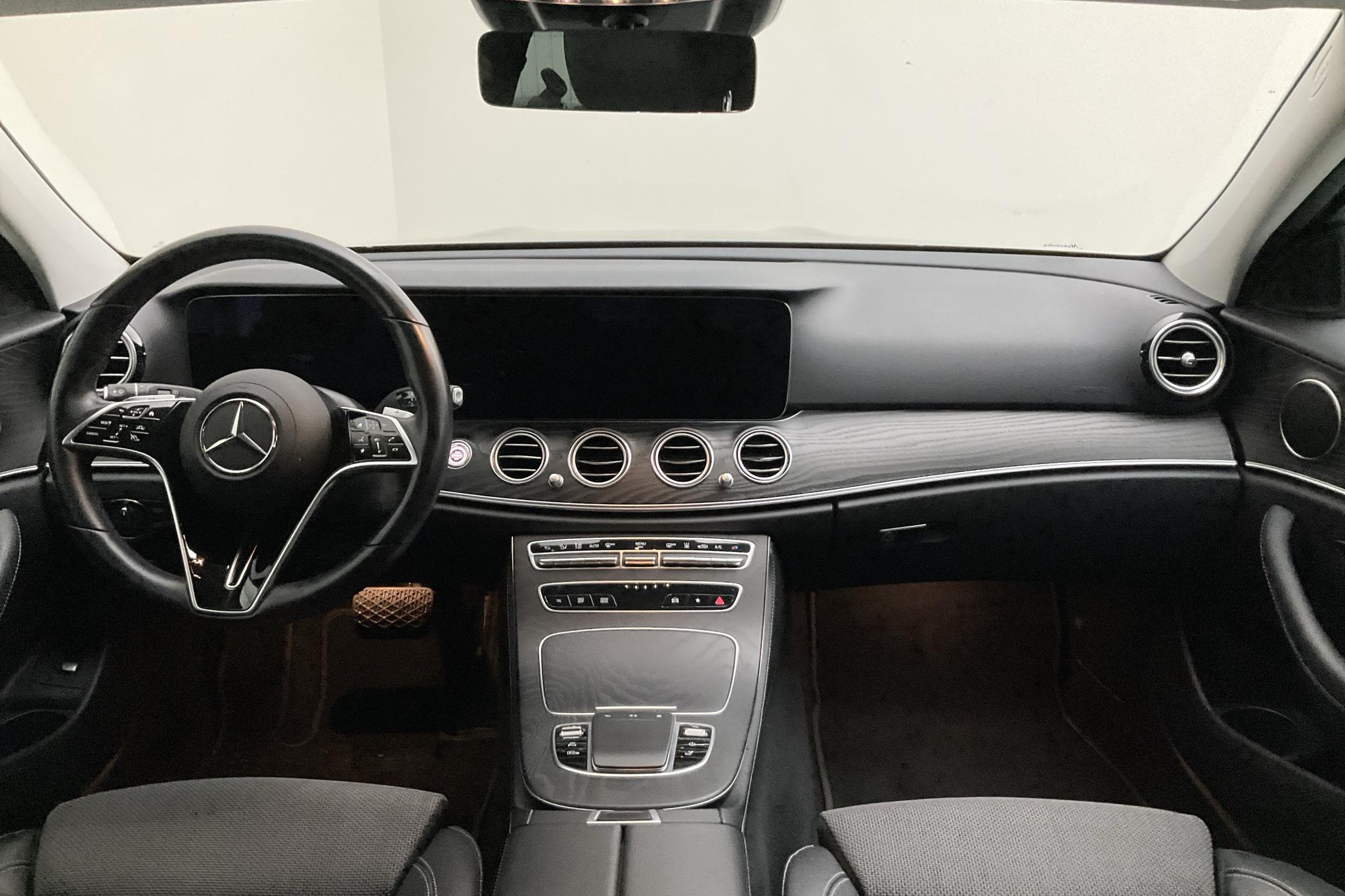 Mercedes E 300 de Kombi S213 (316hk) - 12 226 mil - Automat - svart - 2021