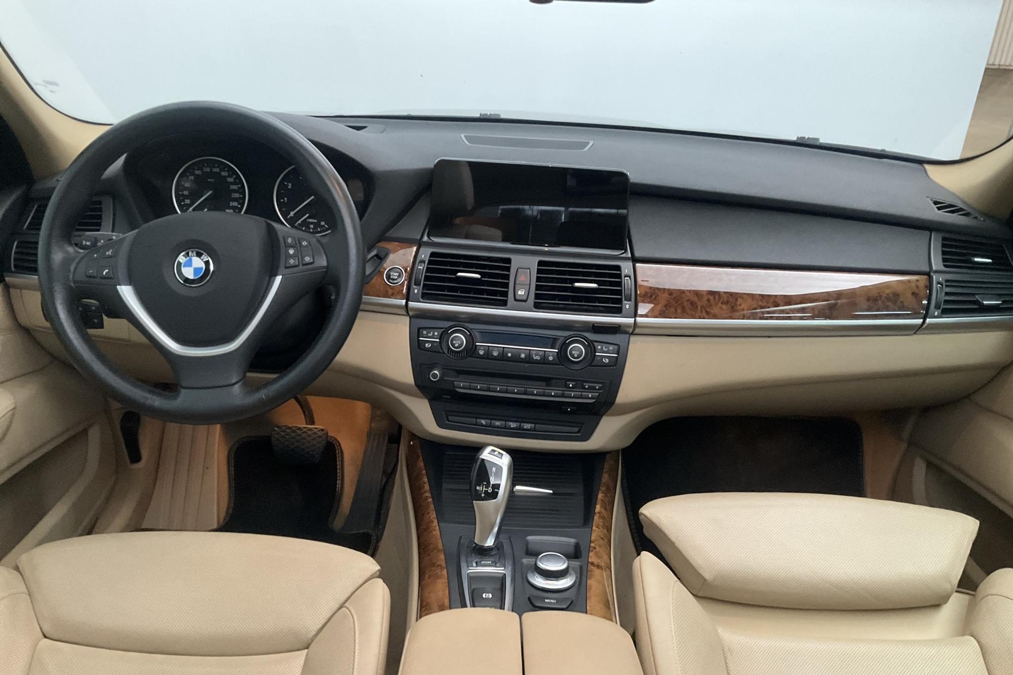 BMW X5 3.0siA, E70 (272hk) - 15 000 mil - Automat - Light Grey - 2008