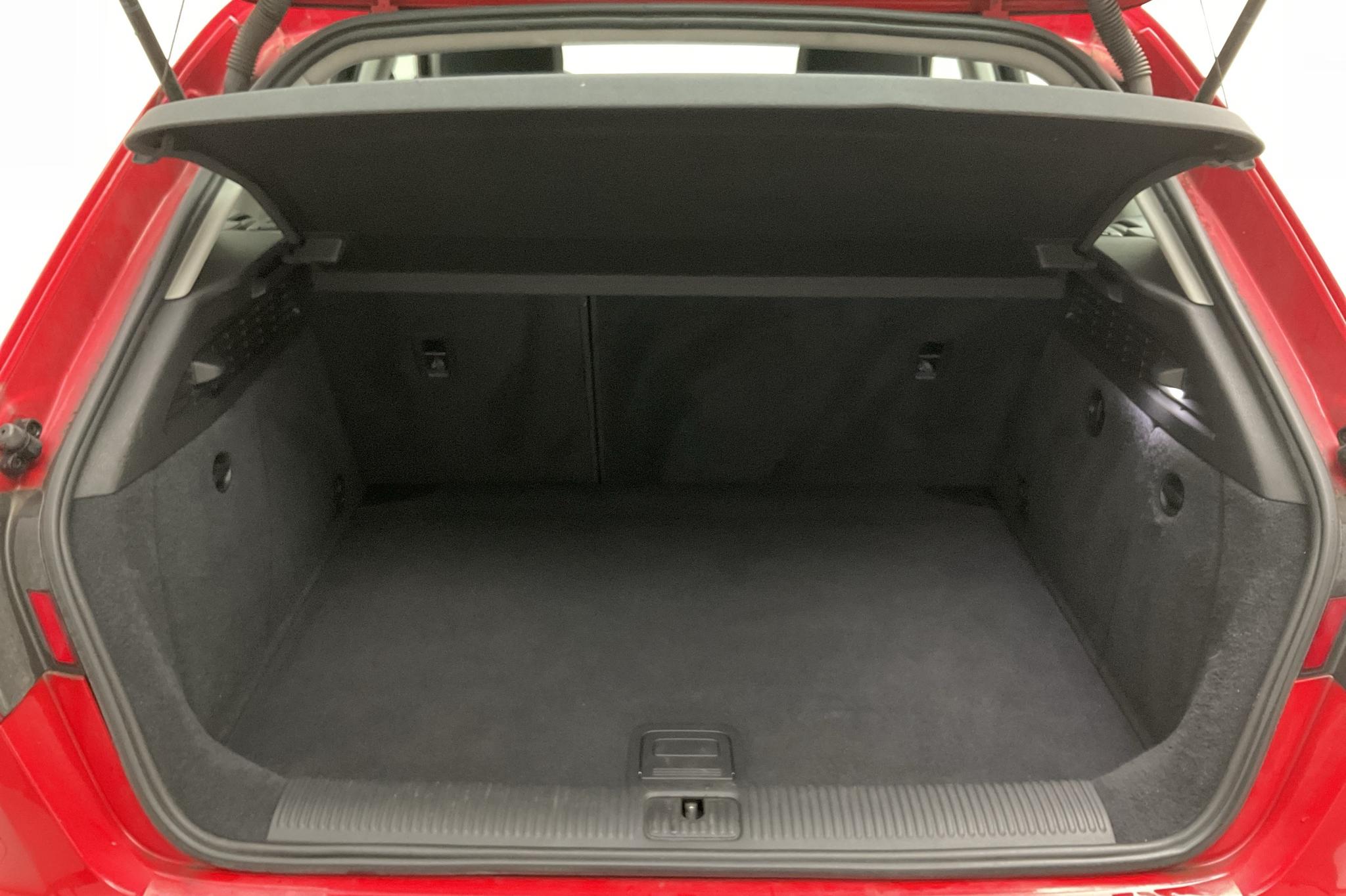 Audi A3 1.6 TDI Ultra Sportback (110hk) - 155 880 km - Manuaalinen - punainen - 2014