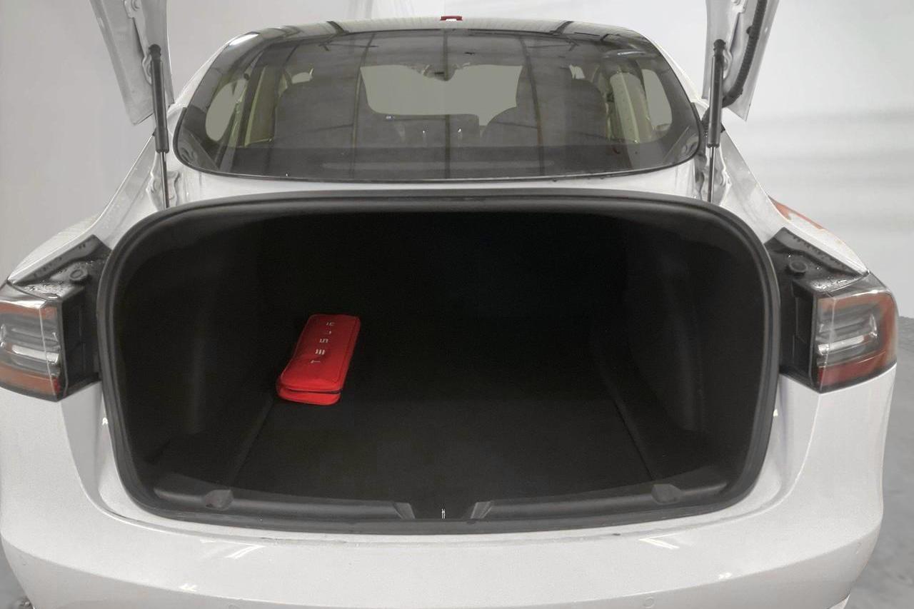 Tesla Model 3 Long Range Dual Motor AWD - 4 986 mil - Automat - vit - 2020