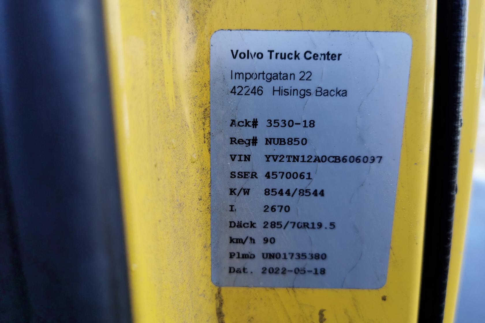 Volvo FL240 - 511 451 km - Automat - gul - 2012