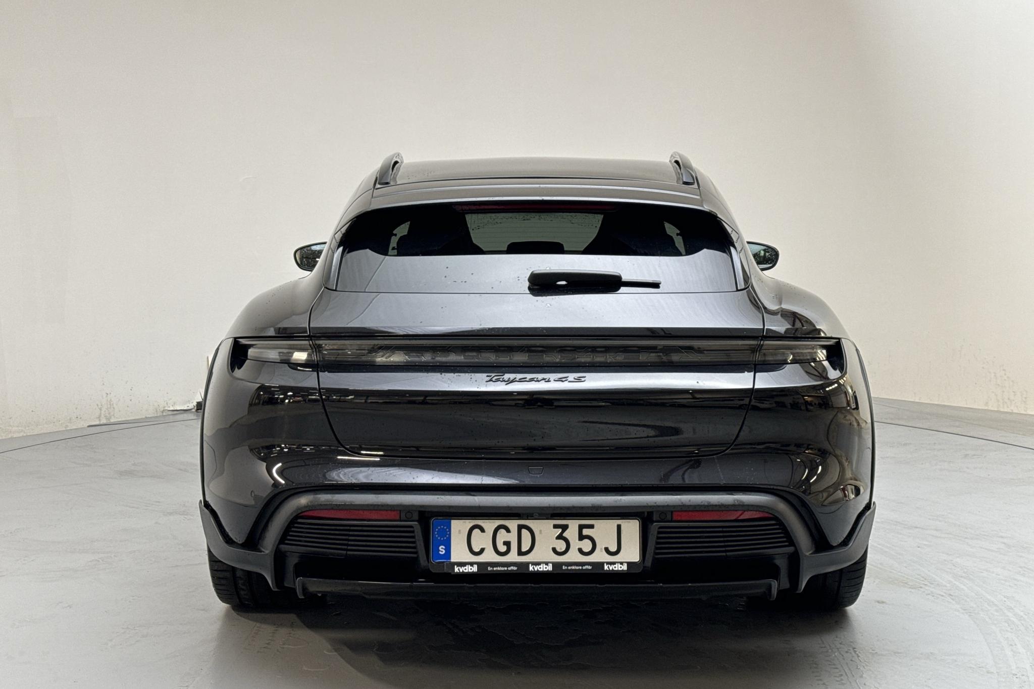 Porsche Taycan 4S (571hk) - 7 161 mil - Automat - svart - 2021