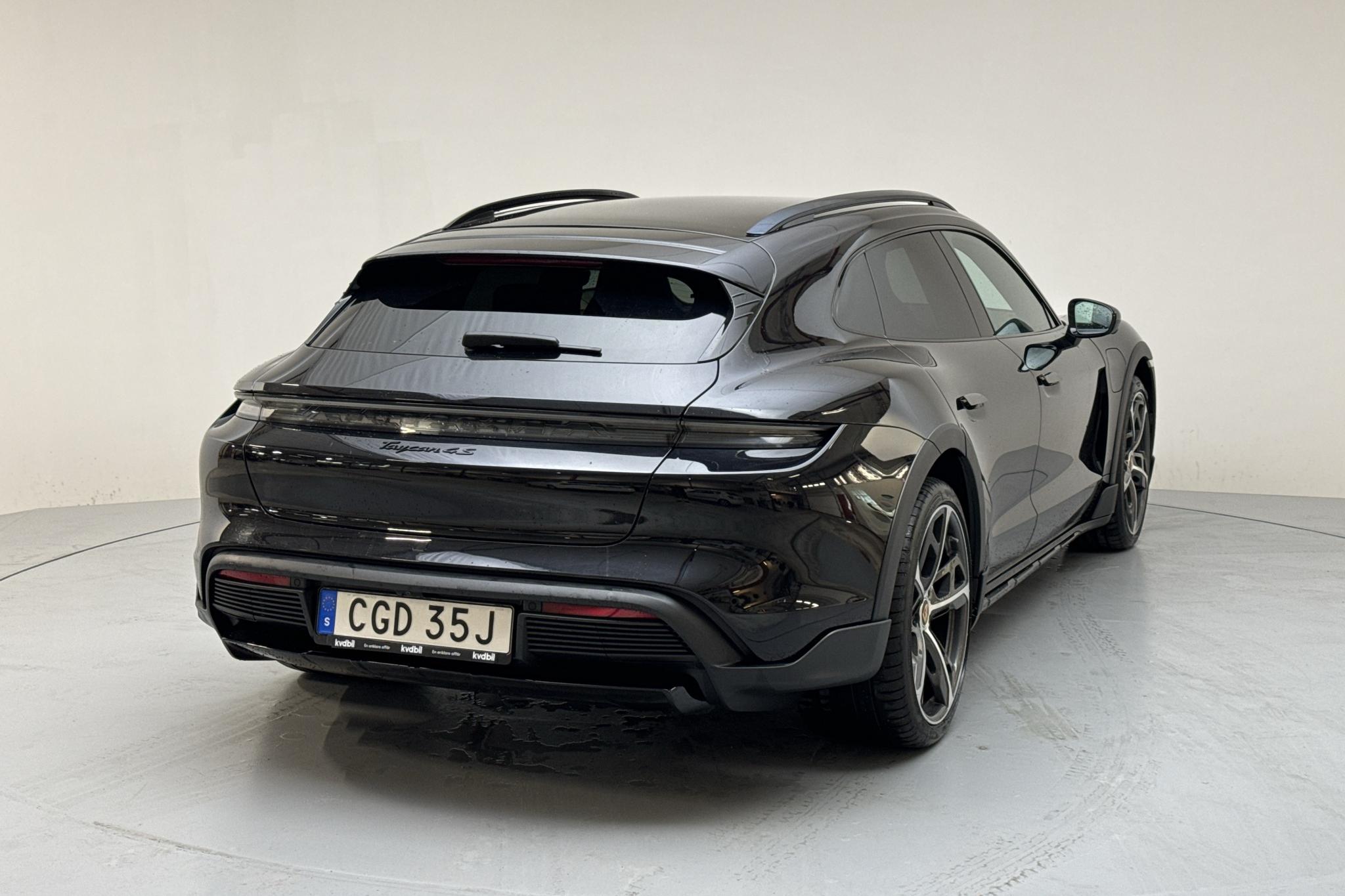 Porsche Taycan 4S (571hk) - 7 161 mil - Automat - svart - 2021