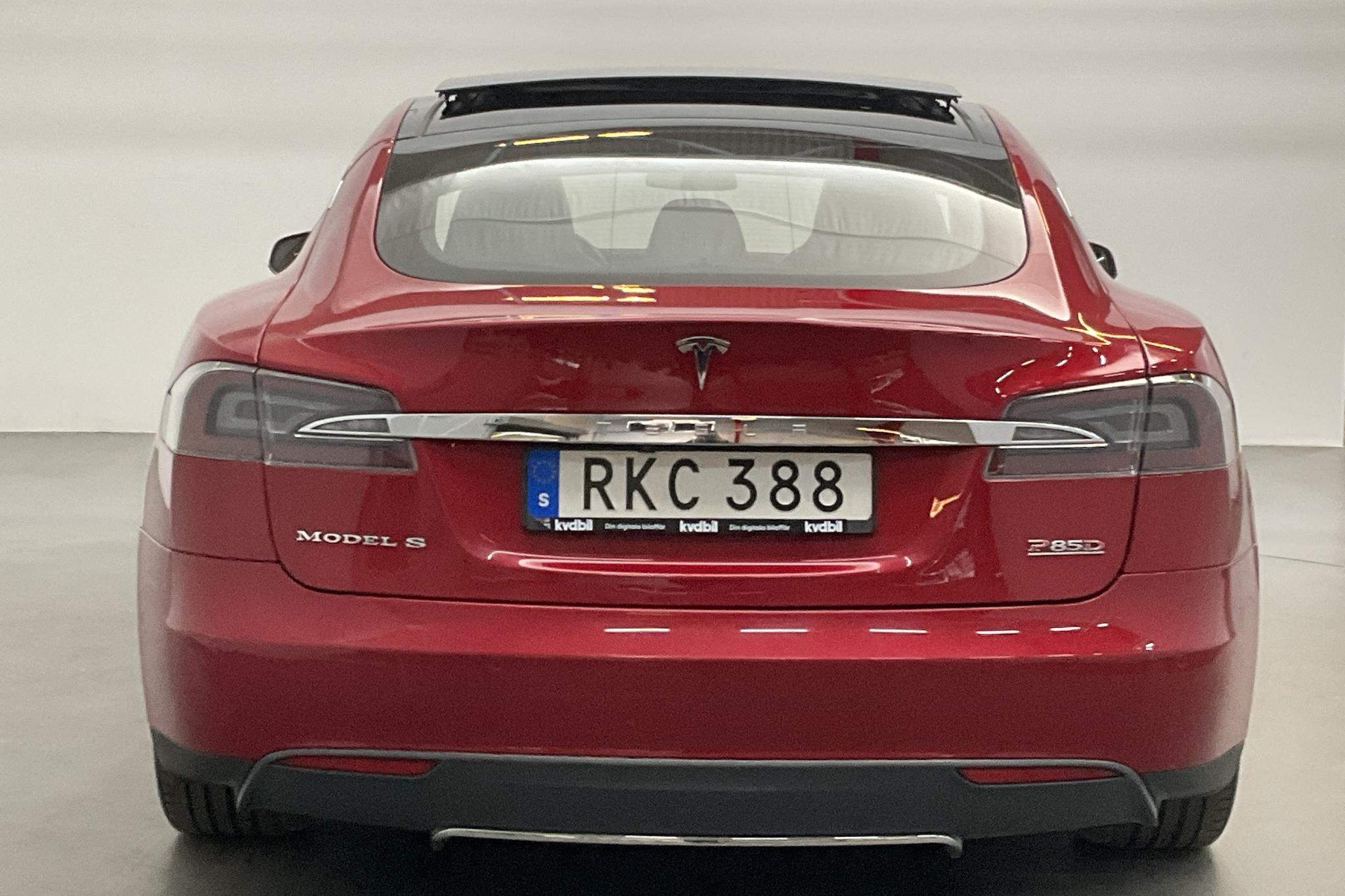 Tesla Model S P85D - 109 900 km - Automaatne - punane - 2015