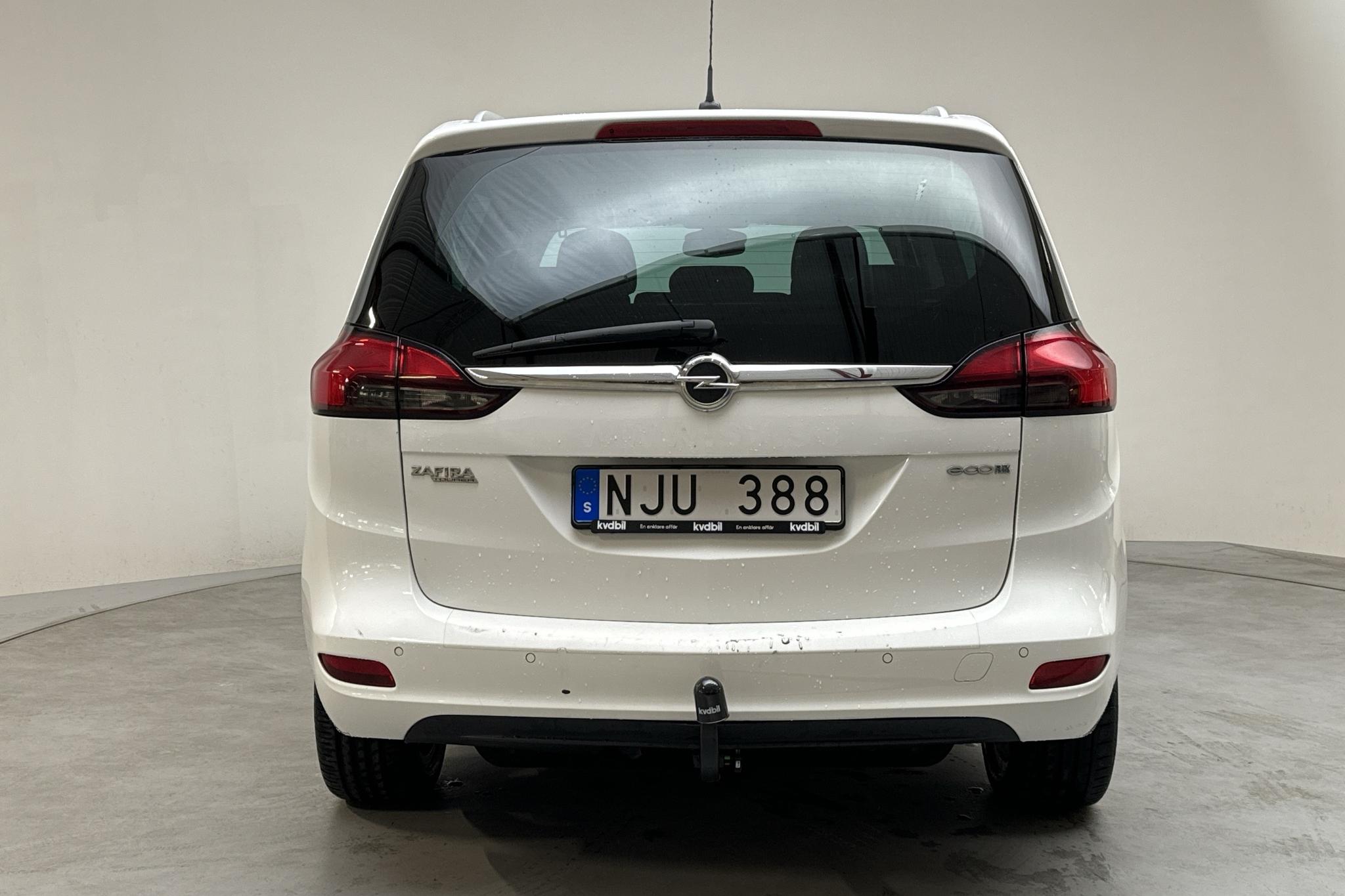 Opel Zafira Tourer 1.6 CNG ecoFLEX (150hk) - 69 910 km - Manual - white - 2013