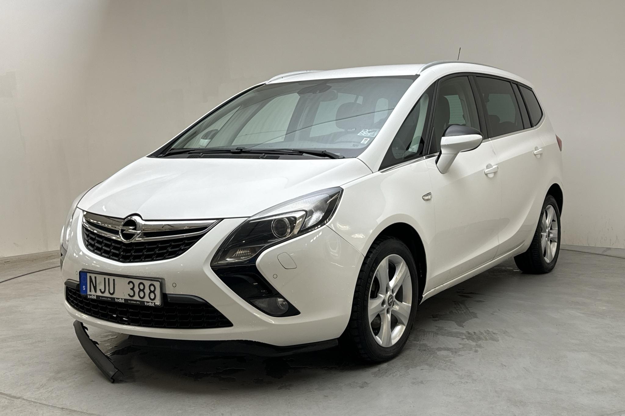 Opel Zafira Tourer 1.6 CNG ecoFLEX (150hk) - 6 991 mil - Manuell - vit - 2013