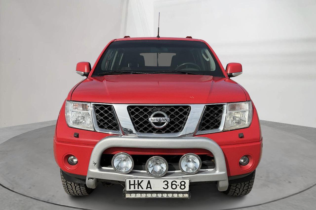 Nissan Navara 2.5 dCi 4WD (171hk) - 9 396 mil - Automat - röd - 2008