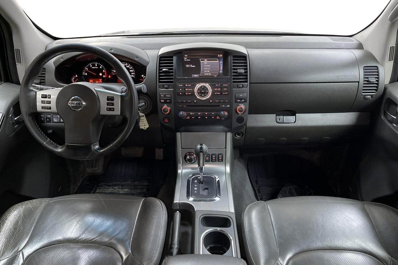 Nissan Navara 3.0 dCi V6 (231hk) - 245 990 km - Automatic - Dark Grey - 2012