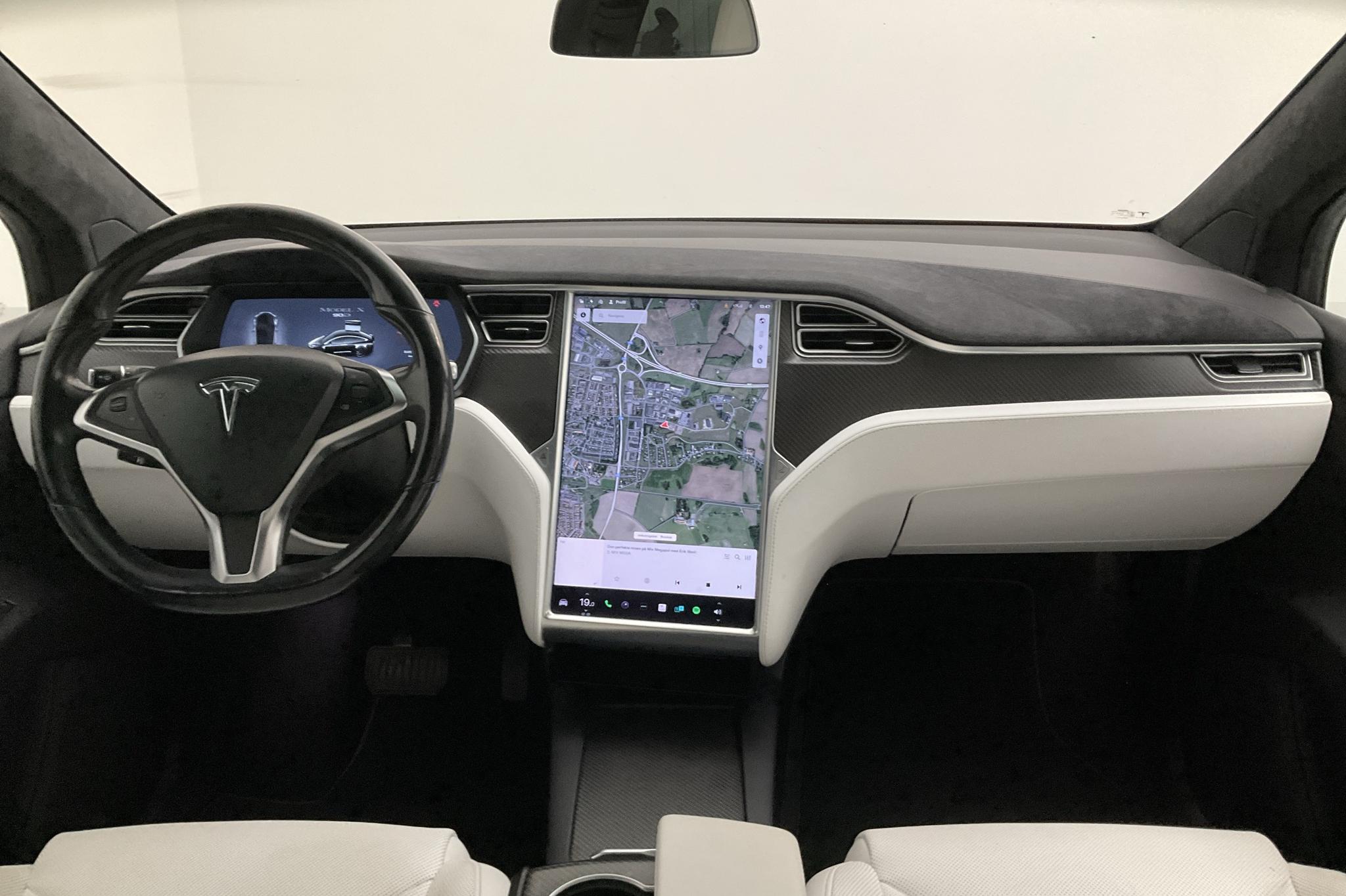 Tesla Model X 90D - 17 413 mil - Automat - svart - 2016