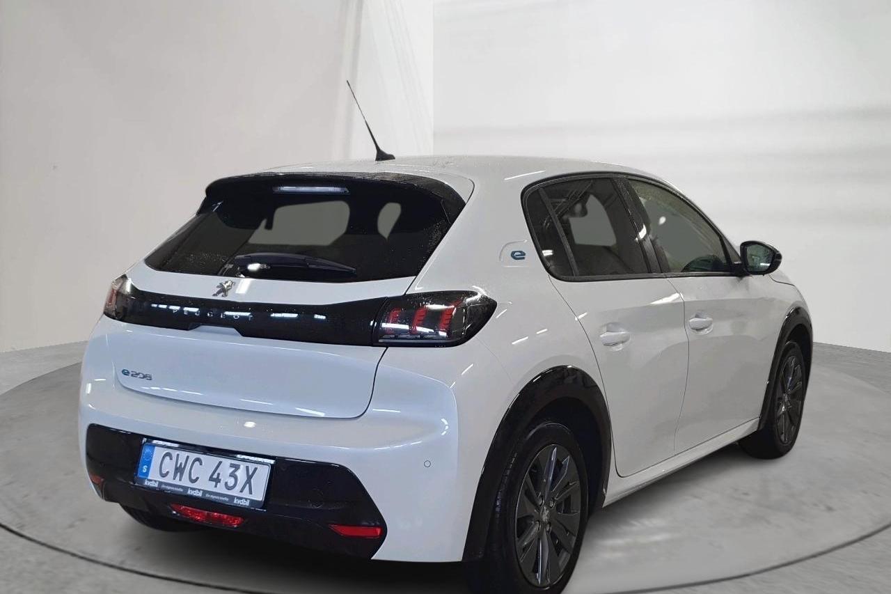 Peugeot e-208 50 kWh 5dr (136hk) - 2 558 mil - Automat - vit - 2021