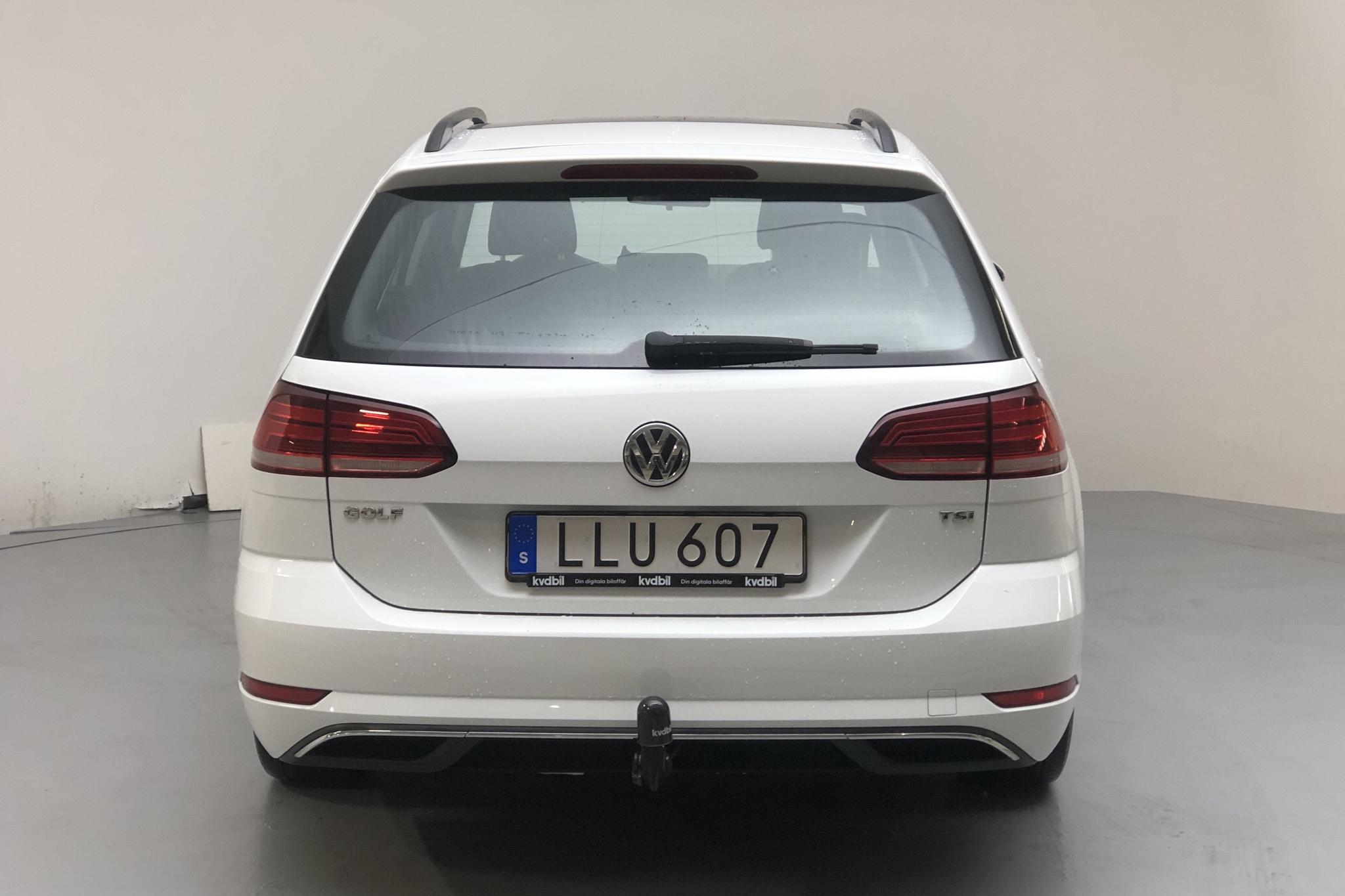 VW Golf VII 1.0 TSI Sportscombi (110hk) - 83 910 km - Manual - white - 2017