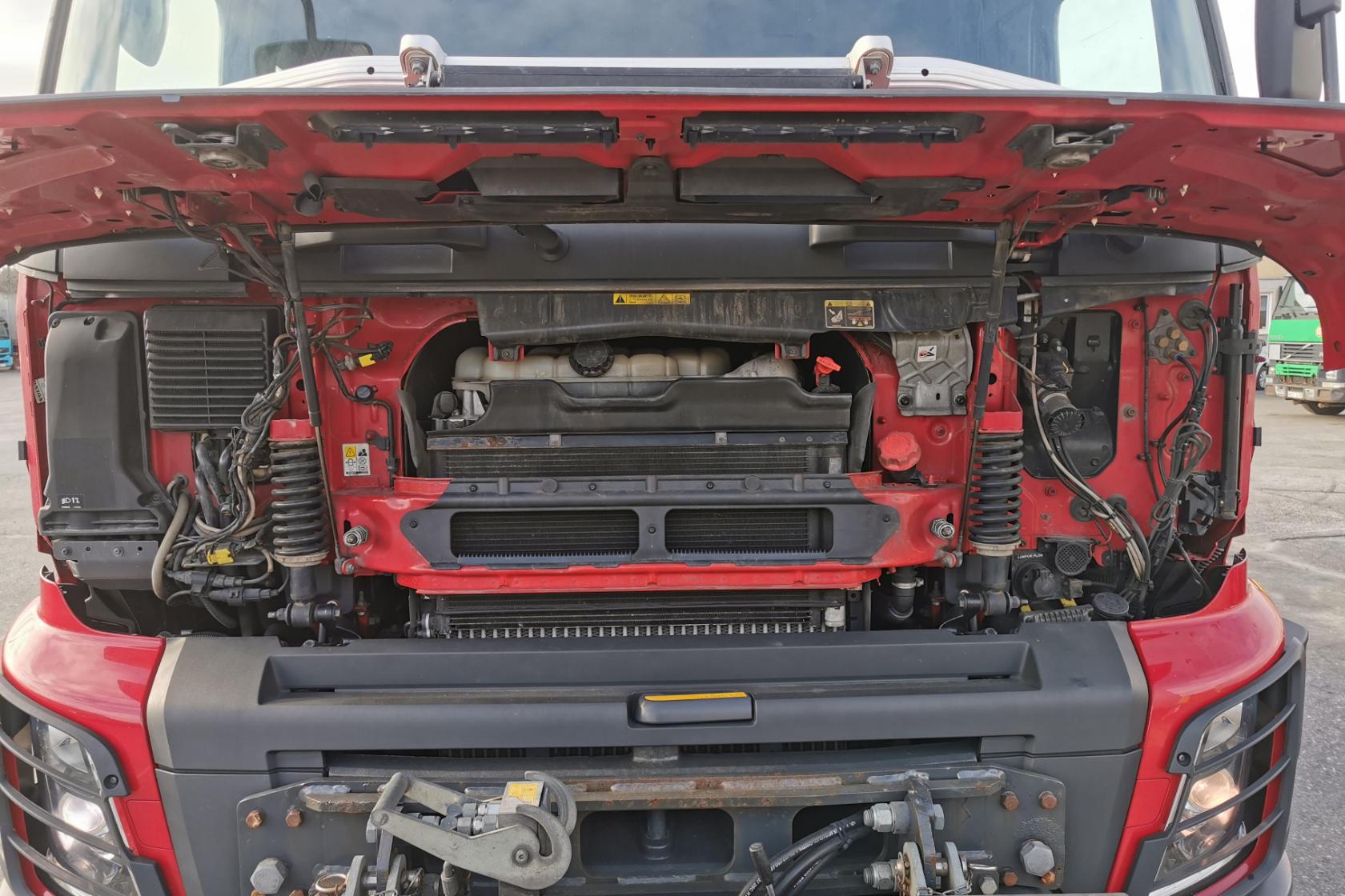 Volvo FMX460 - 249 678 km - Automat - röd - 2015