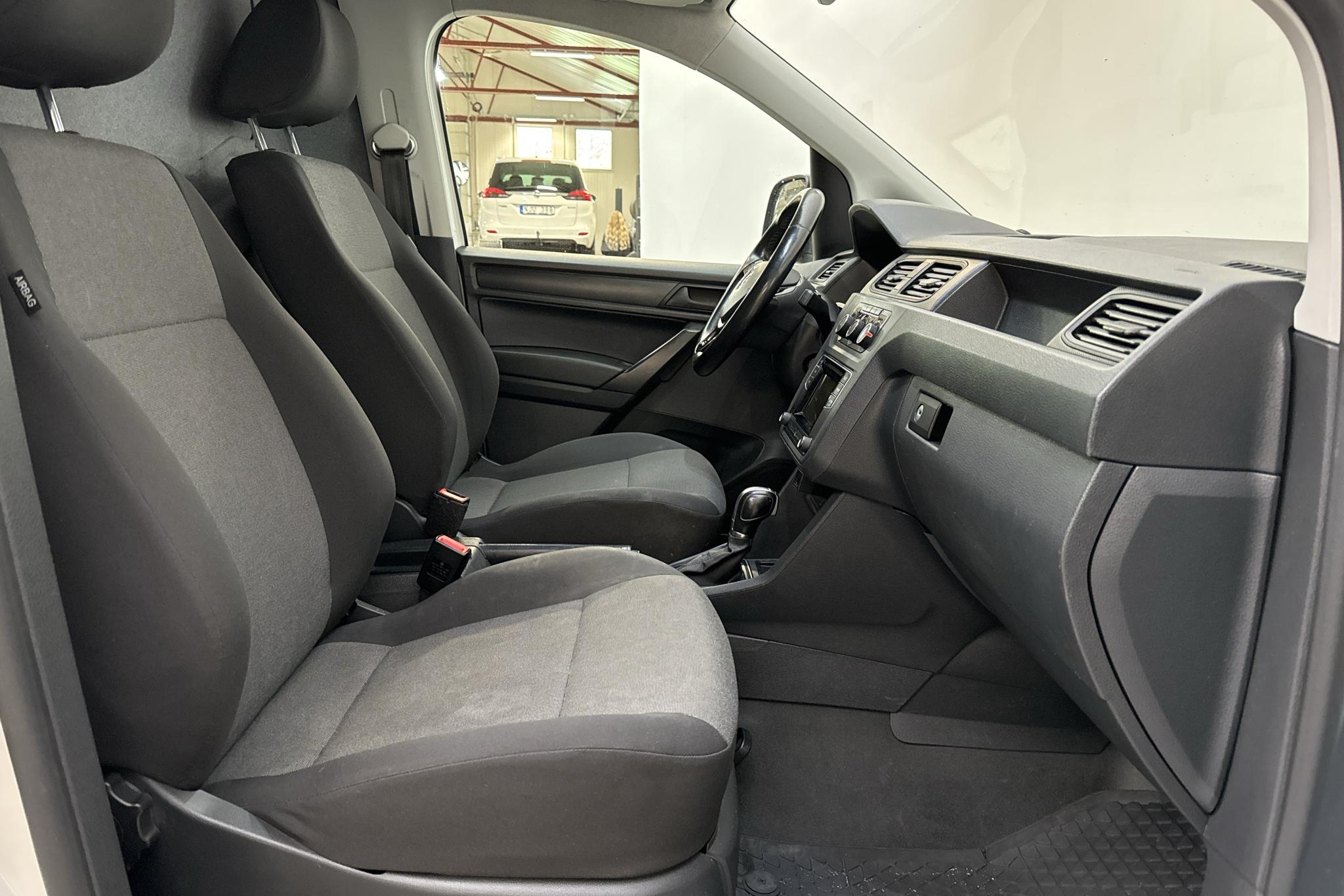 VW Caddy 2.0 TDI Maxi Skåp 4MOTION (150hk) - 19 249 mil - Automat - vit - 2018