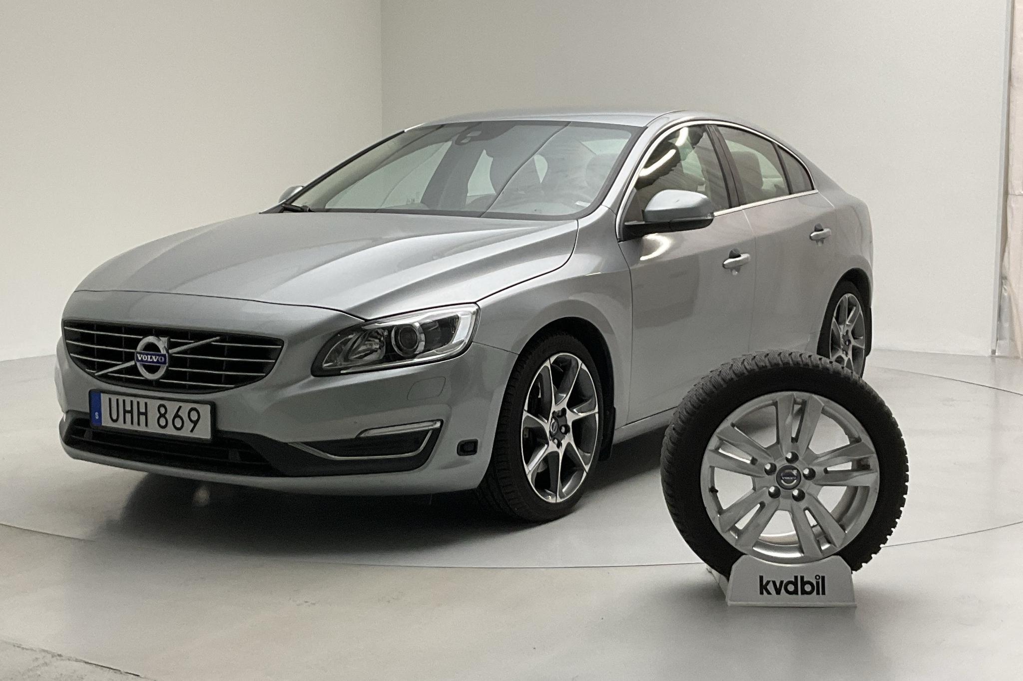Volvo S60 T6 (306hk) - 50 850 km - Automaatne - hõbe - 2016