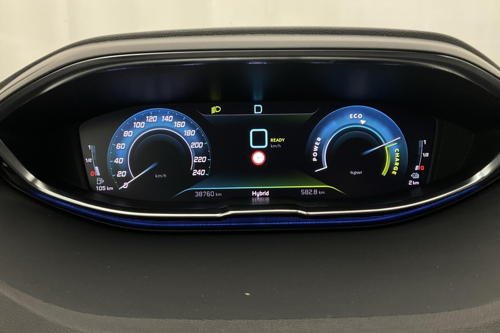 Peugeot 3008 1.6 Plug-in Hybrid 4 (300hk) - 3 876 mil - Automat - grå - 2021