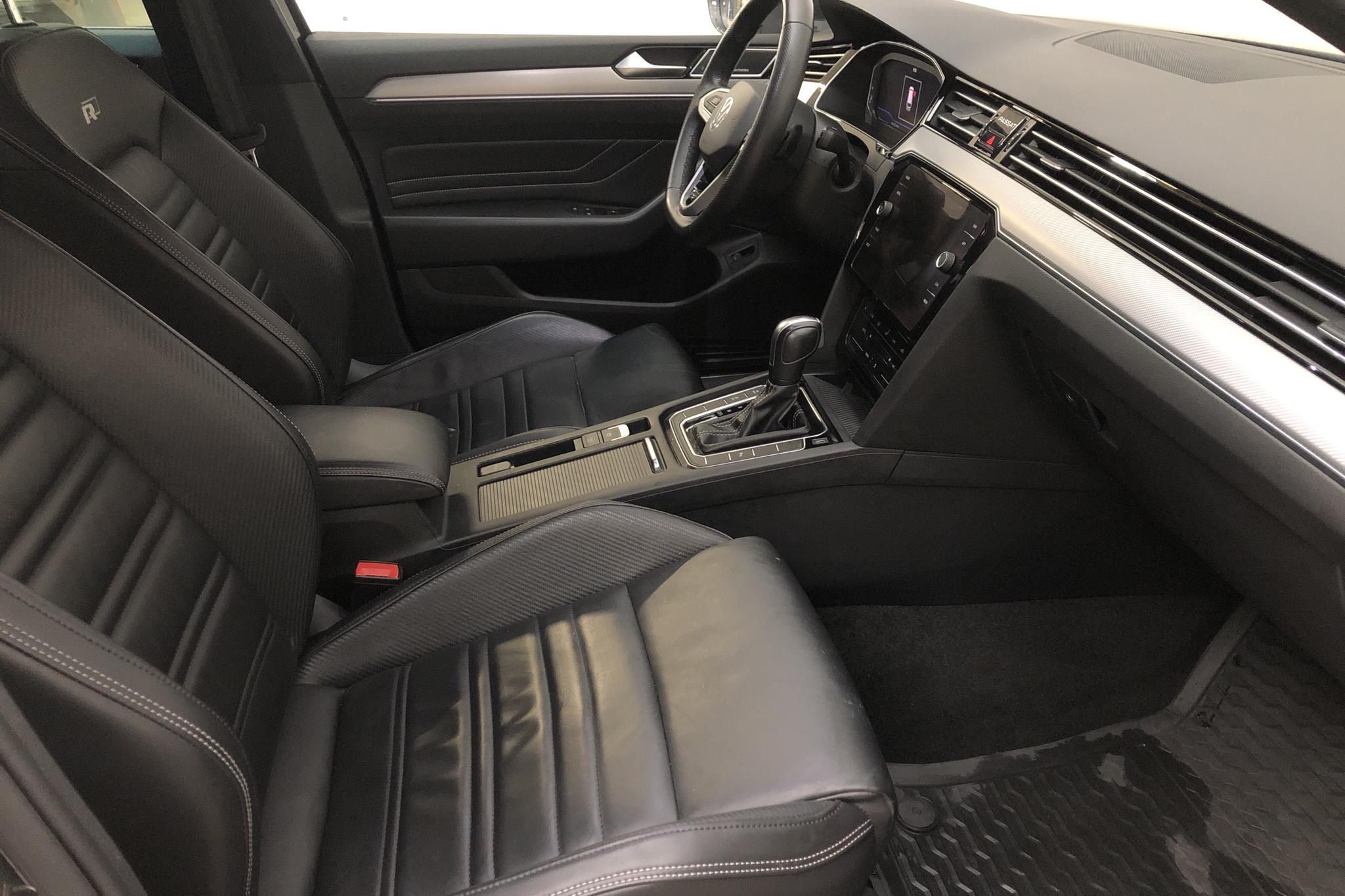 VW Passat 2.0 TDI Sportscombi 4Motion (200hk) - 7 612 mil - Automat - Dark Grey - 2021