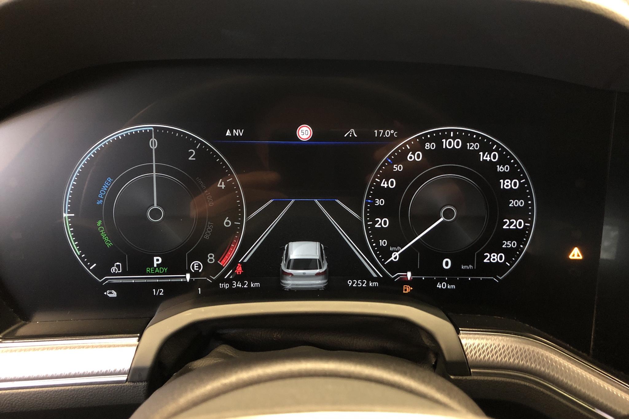 VW Touareg R V6 TSI e-Hybrid 4Motion (462hk) - 925 mil - Automat - grå - 2022
