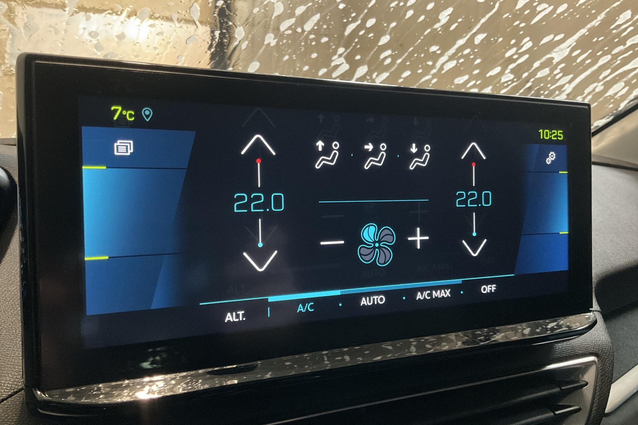Peugeot 3008 1.6 Plug-in Hybrid 4 (300hk) - 38 040 km - Automatic - blue - 2021