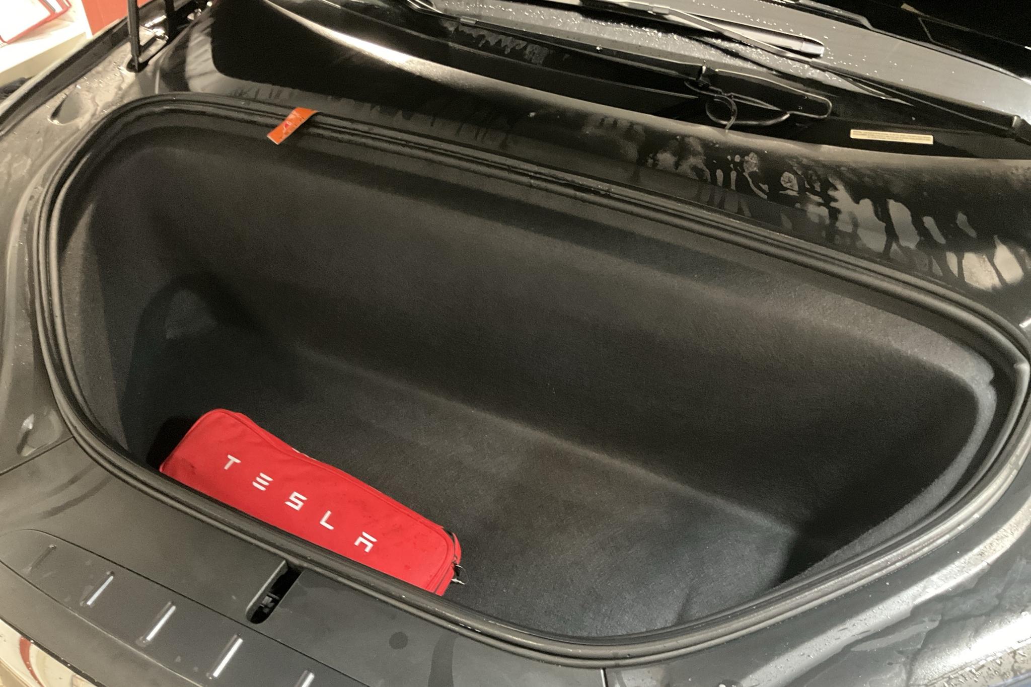 Tesla Model X Long Range AWD - 19 097 mil - Automat - svart - 2020