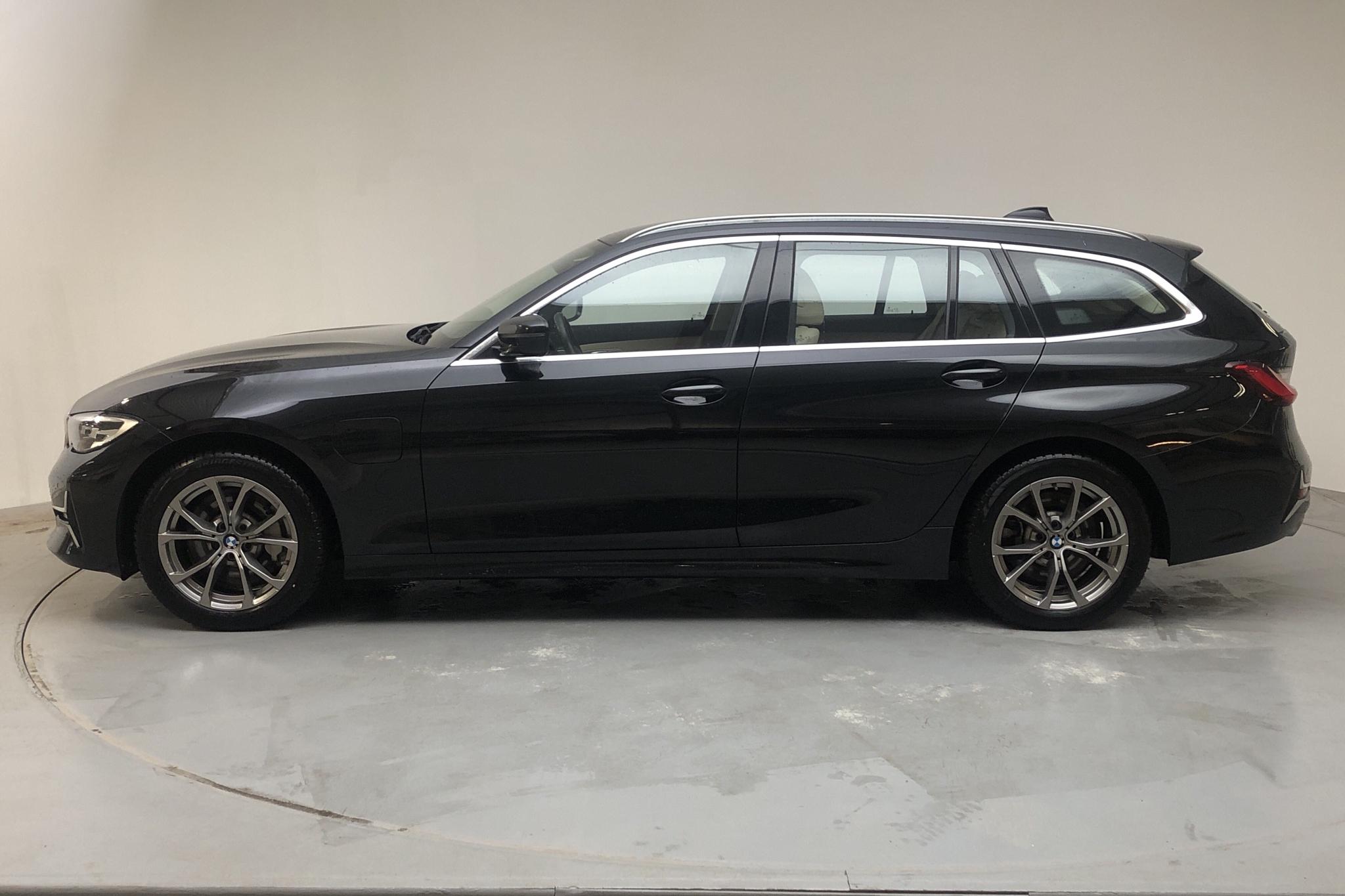 BMW 330e Touring, G21 (292hk) - 83 470 km - Automatic - black - 2021