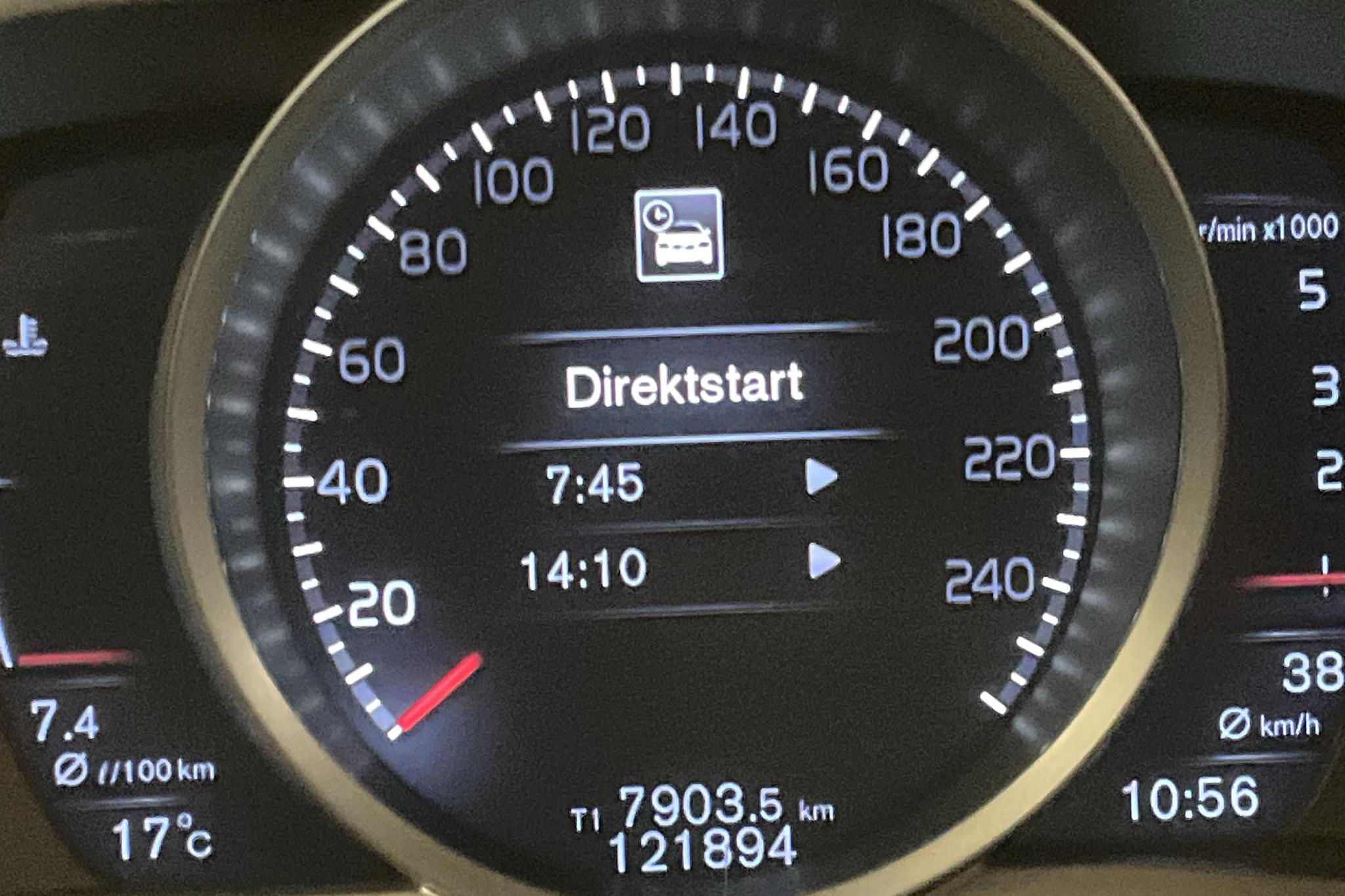 Volvo V60 D4 (190hk) - 12 189 mil - Automat - svart - 2016