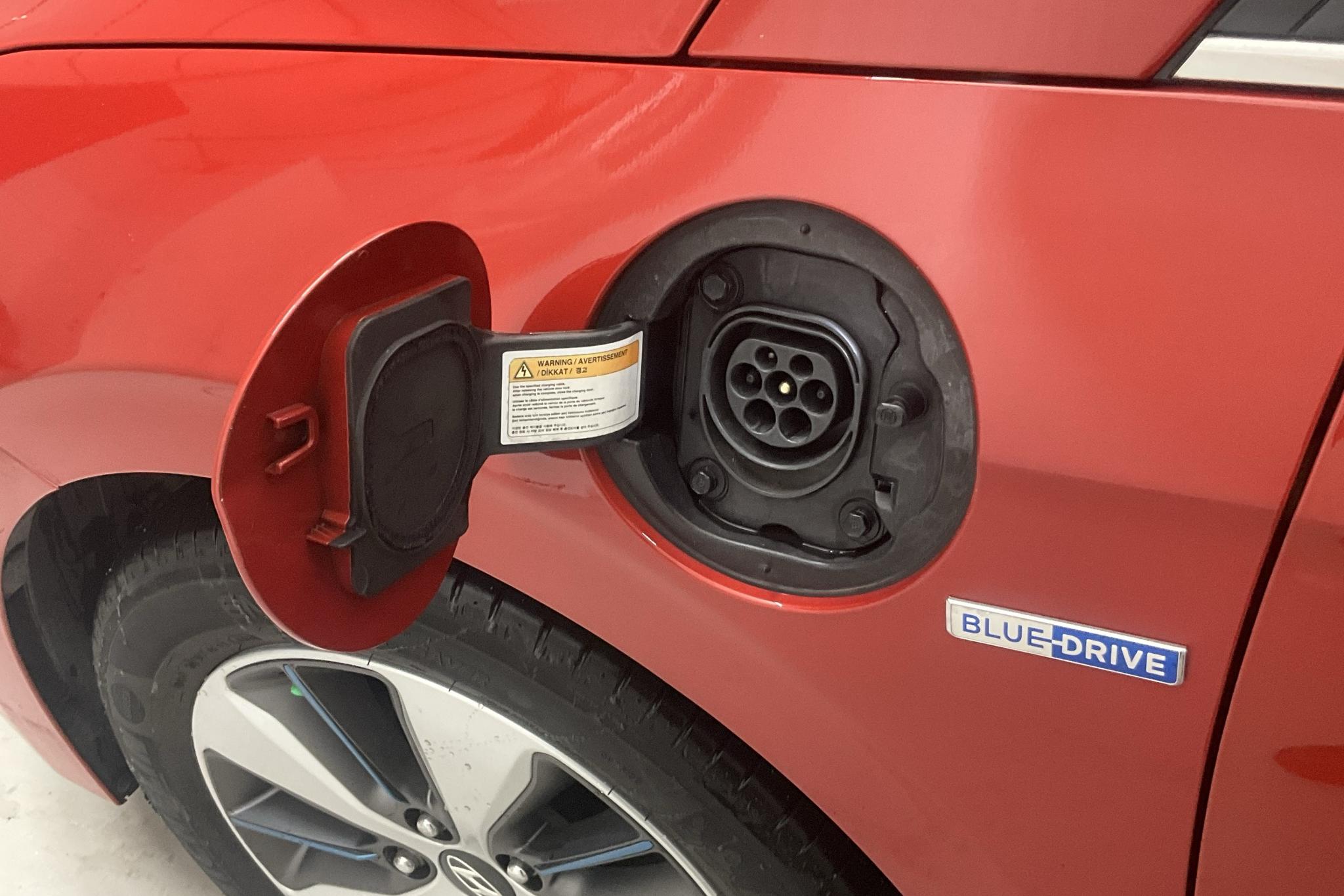 Hyundai IONIQ Plug-in (141hk) - 8 081 mil - Automat - orange - 2018