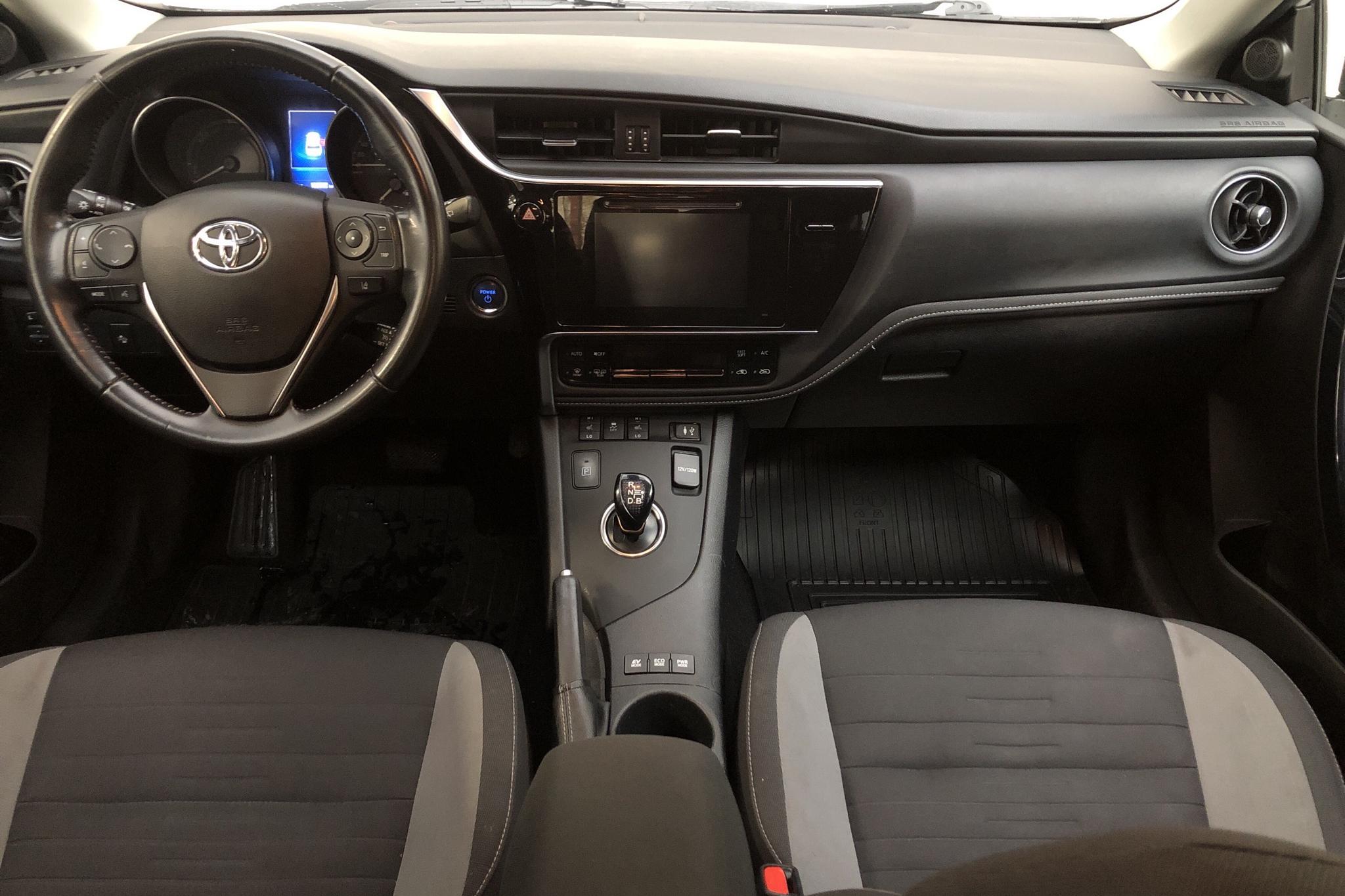 Toyota Auris 1.8 HSD 5dr (99hk) - 18 579 mil - Automat - vit - 2018
