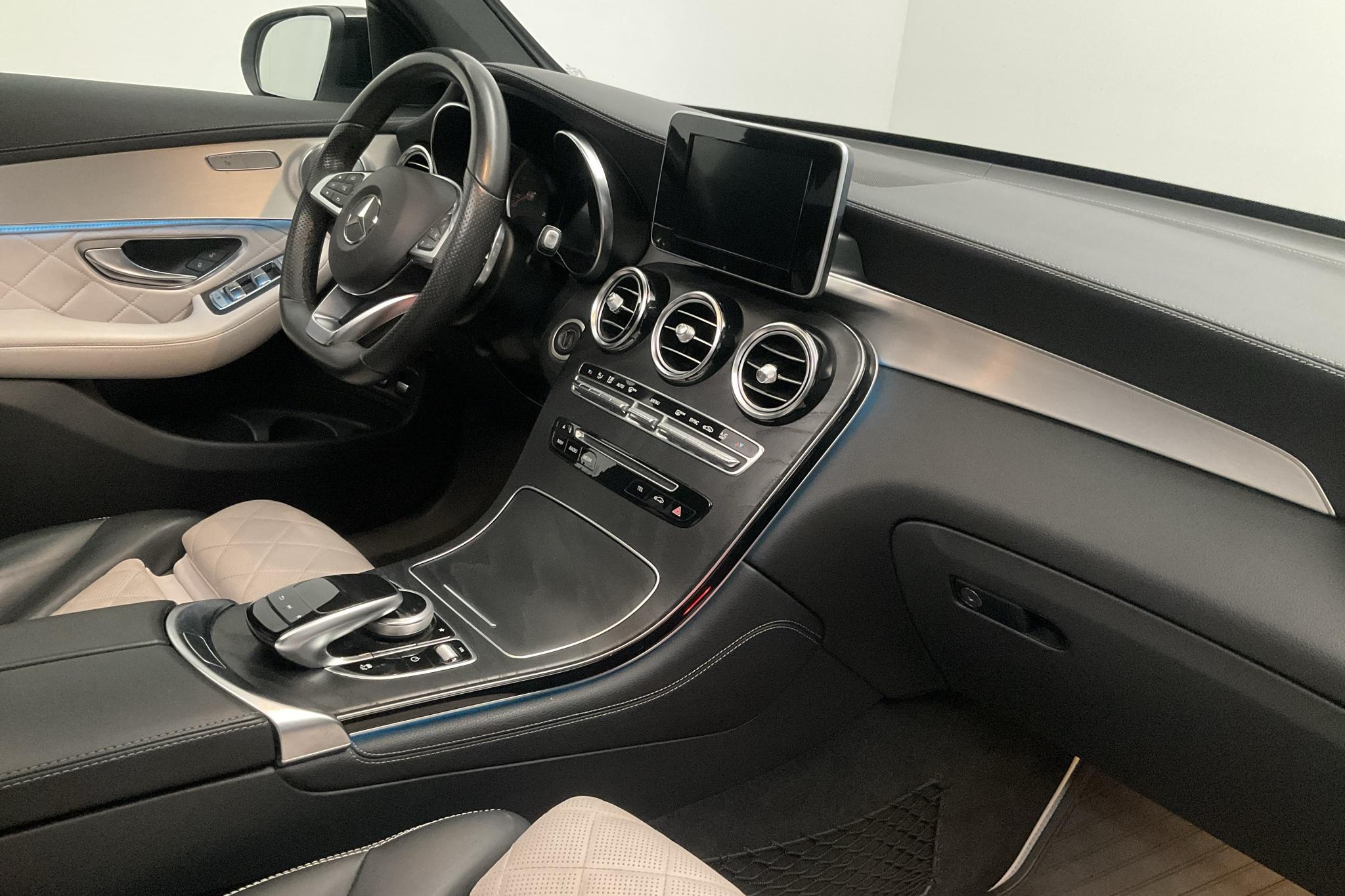 Mercedes GLC 220 d 4MATIC Coupé C253 (170hk) - 7 713 mil - Automat - vit - 2018